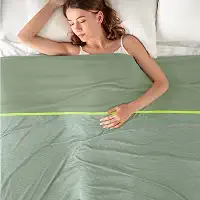 TOPCEE Cobertor refrescante (tamanho solteiro) para suores noturnos, absorve o calor para manter os adultos, crianças frescas em noites quentes, cobertores de resfriamento Q-Max 0,5 para pessoas que dormem quentes, cobertor leve e ultramacio para cama