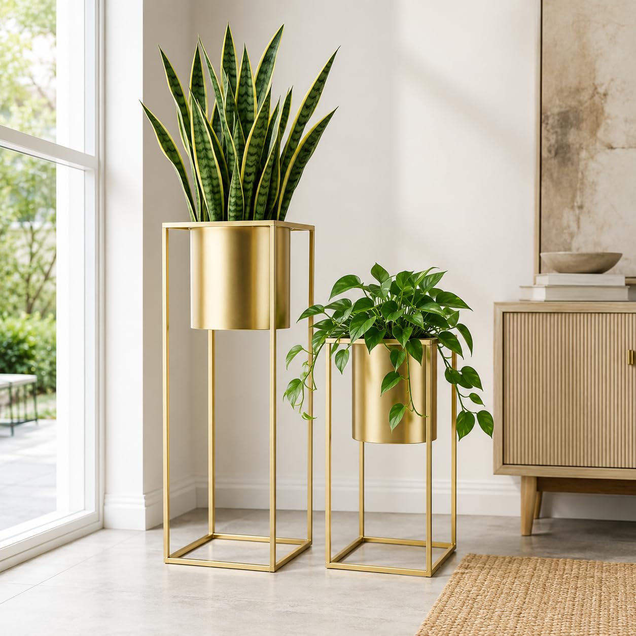 TRIROCKS - Juego de 2 macetas de flores doradas modernas con soporte para plantas de interior, 70 y 45 cm de altura, para salón, cocina, oficina, jardín, balcón, terraza (dorado)