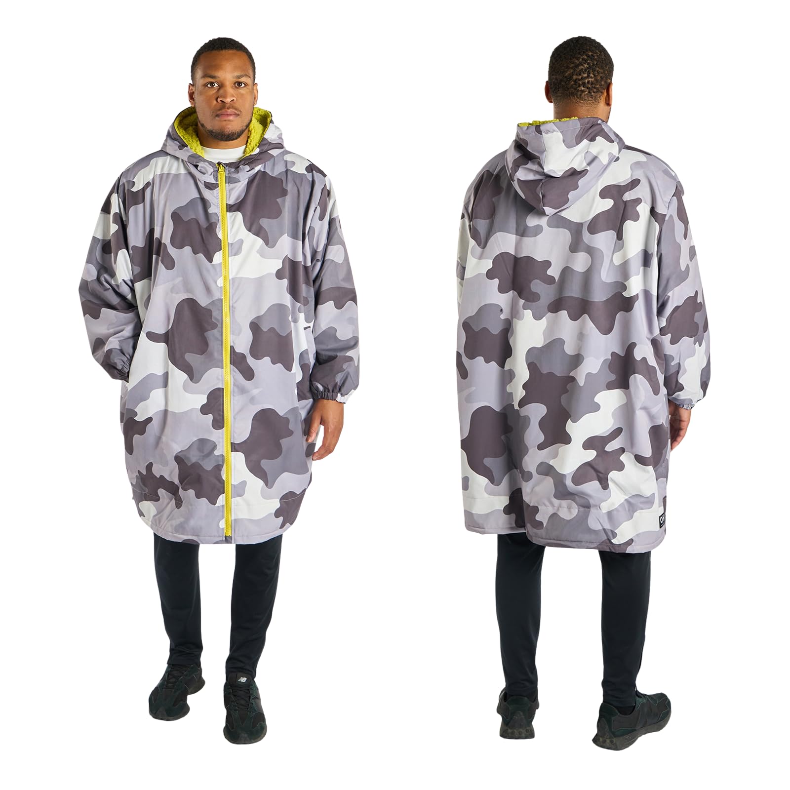 OHS Mens Waterproof Coat Changing Robe, Oversized Camouflage Dry Robes Adult Womens Lightweight Fleece Lining Mens Dry Robe with Hood & Pockets Breathable Ladies Coats for Outdoor, Grey/Green - L/XL