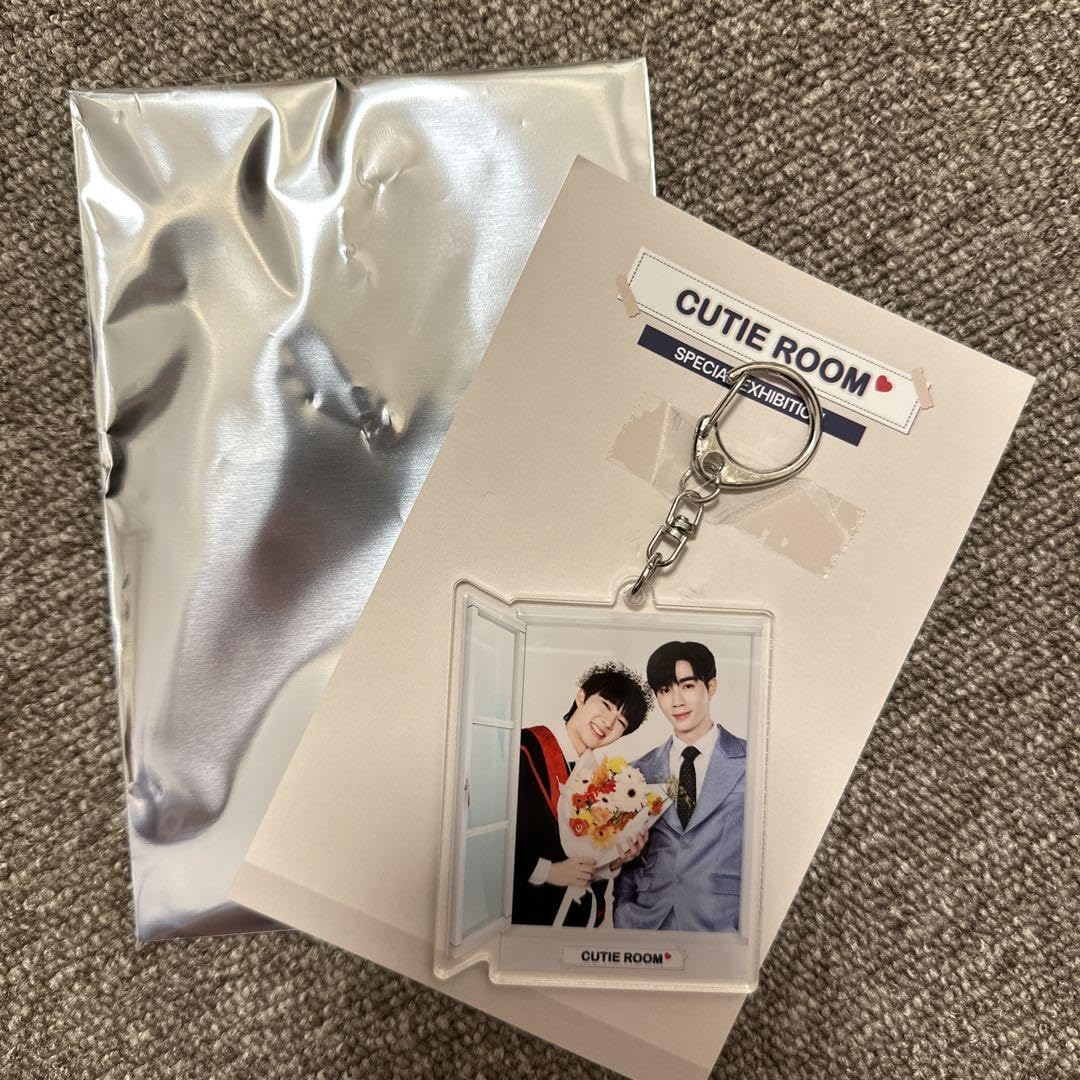 Amazon.co.jp: Cutie Pie ZeeNunew アクリルキー : Home & Kitchen