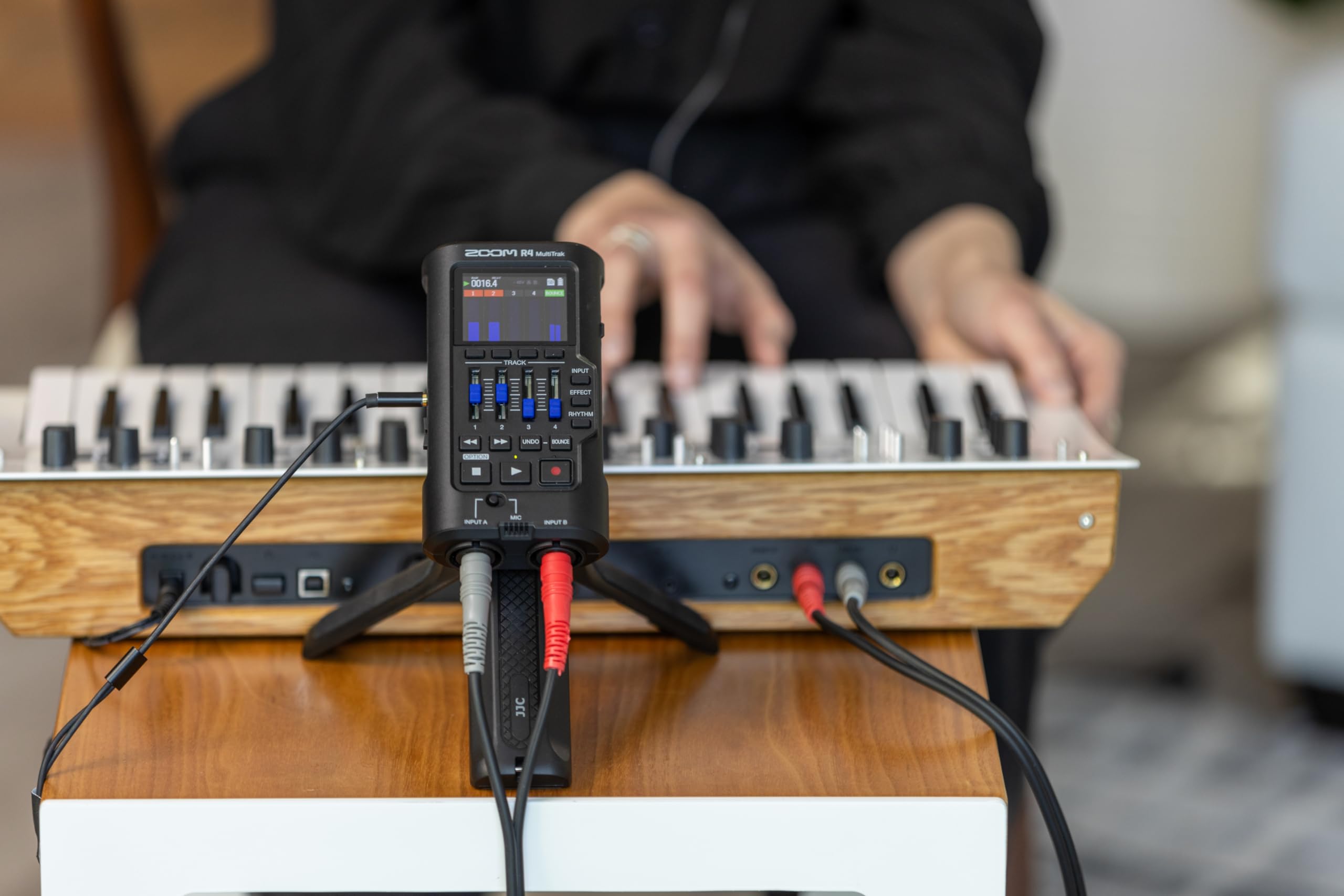 Amazon.co.jp: Zoom R4 MultiTrak 32ビットフロートレコーダー 