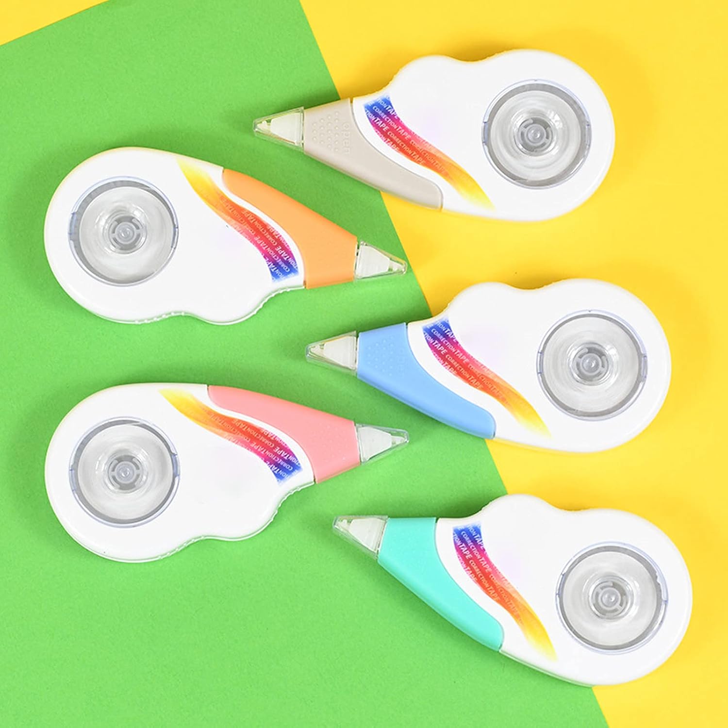 修正テープ 中古 大容量ワイドフィルム修正テープ5本 快適な滑り止め修正テープ 学生文房具事務所修正テープ カバー付きポータブル修正テープ 折れにくい修正テープ 寝室 寮 文房具店 書斎 オフィス