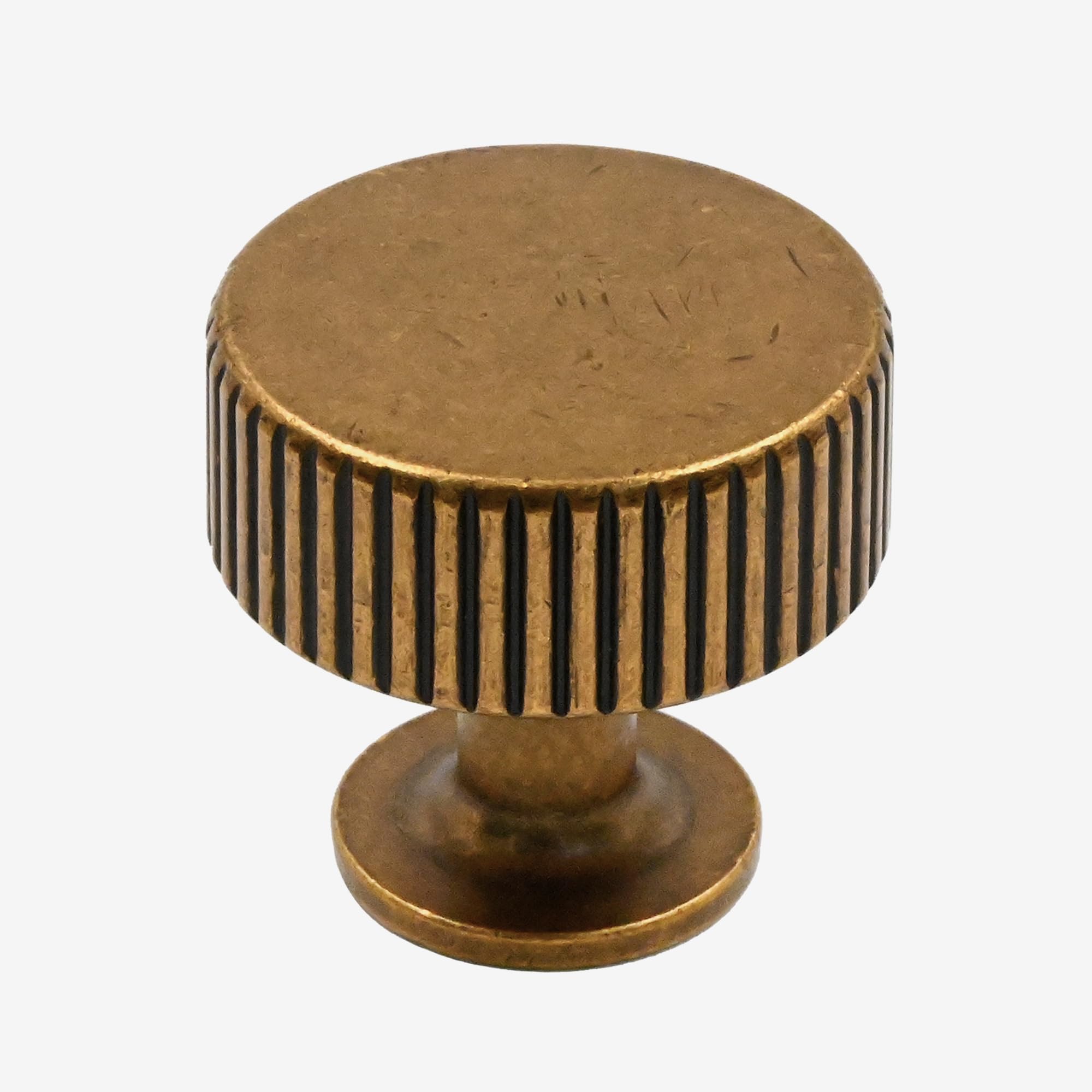 Boutons de cuisine rétro en laiton antique pour remplacer les poignées de commode usées
