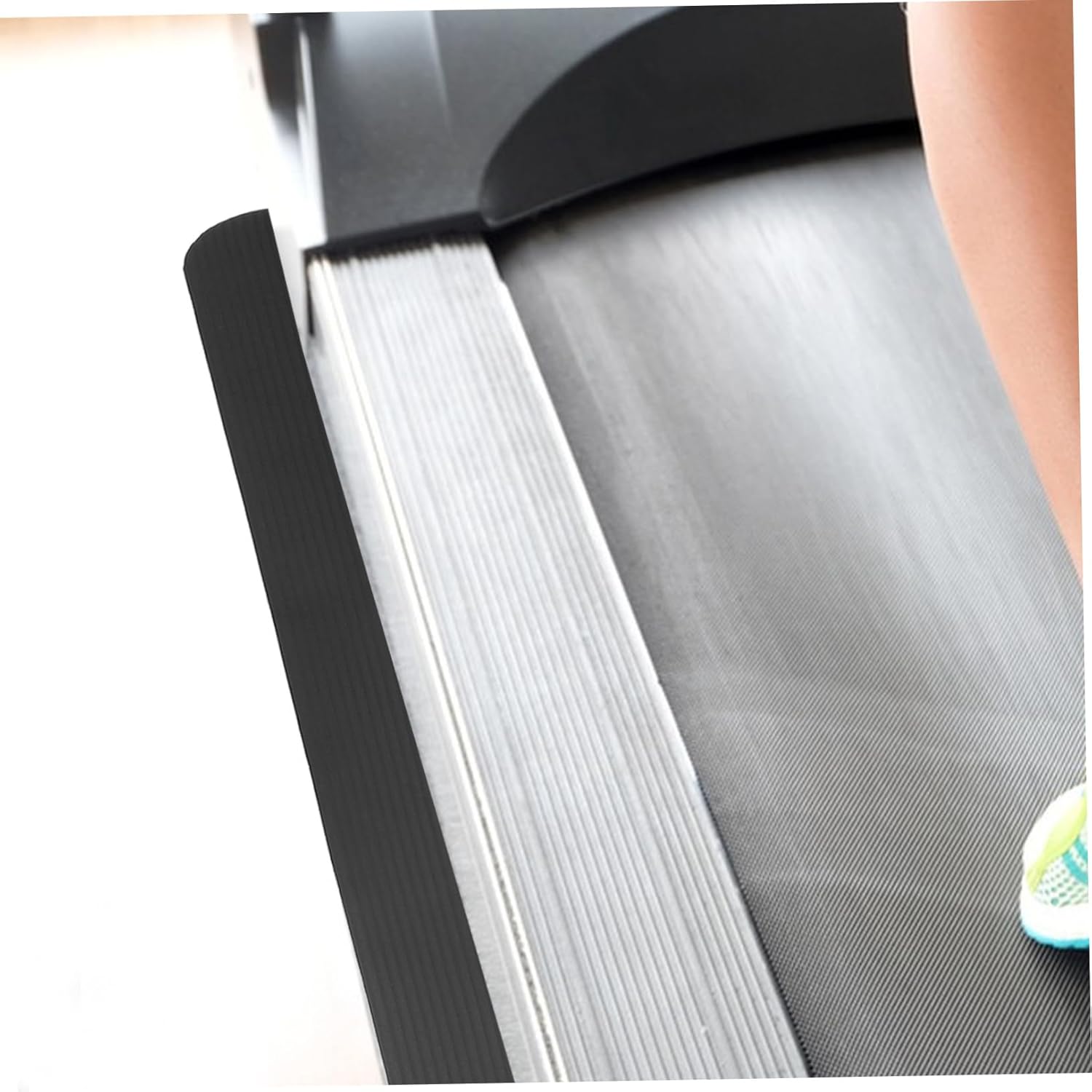 Treadmill Mat Rubber Exercise Equipment Mat for Gym and Home Fitness Floor Protector Scratch-resistant and -reducing Design