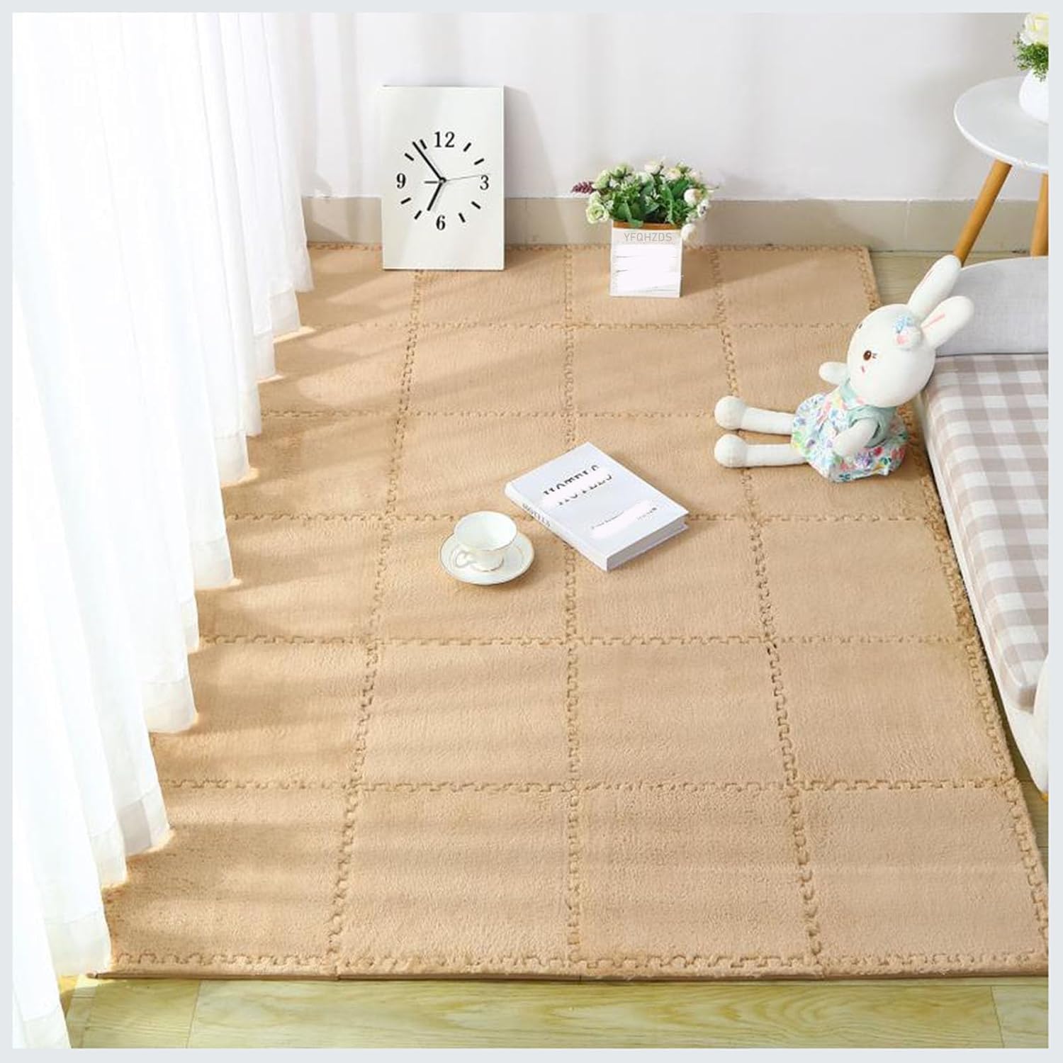 LoiYtrd Plush Interlocking Floor Tiles 16Pack 30x30cm Square EVA Puzzle Play Mat Interlocking Foam Mats(Light Coffee)