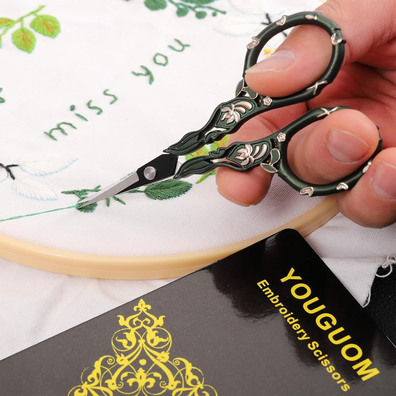 Vinta Needlework Scissors with Cover, Small Sewing Scissors for