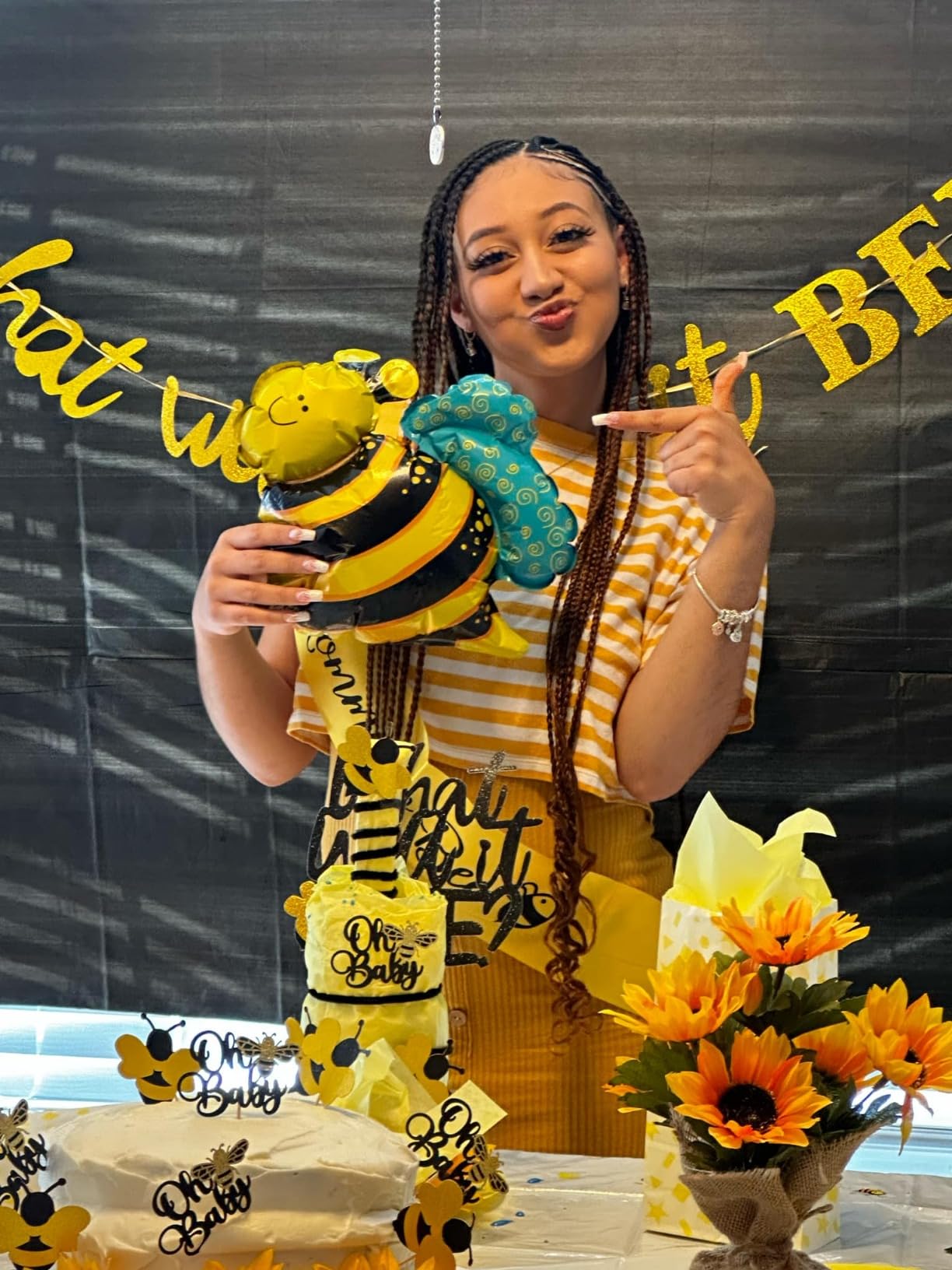 NAIWOXI What Will It Bee Gender Reveal Party Supplies - Bumble Bee ...