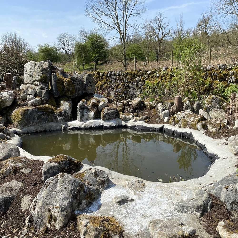 Czarna wkładka do stawu ogrodowego wodoodporna i elastyczna do stawów rybnych fontann na zewnątrz stawy Rozmiary: 1 x 2 m 1 x 6 m 2 x 2 m 2 x 8 m 4 x 10 m