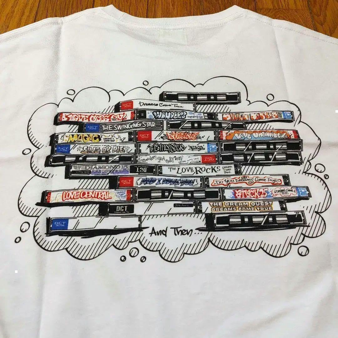 ケイタマルヤマ　ドリカムコラボTシャツ Amazon.co.jp: ドリカム ケイタマルヤマ コラボ Tシャツ DREAMS