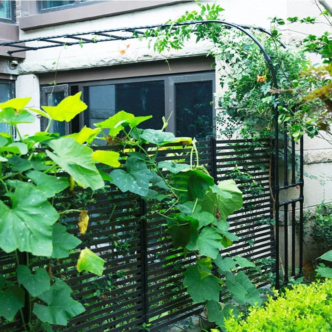Gartenbogen-Spalier aus PE-beschichtetem Metall, 240 cm hoch, rostfrei, verstellbar, DIY-Gartenlaube für Rosen und Kletterer, Schwarz/Weiß, ideal für Gartenparty-Dekoration und Wanddekoration