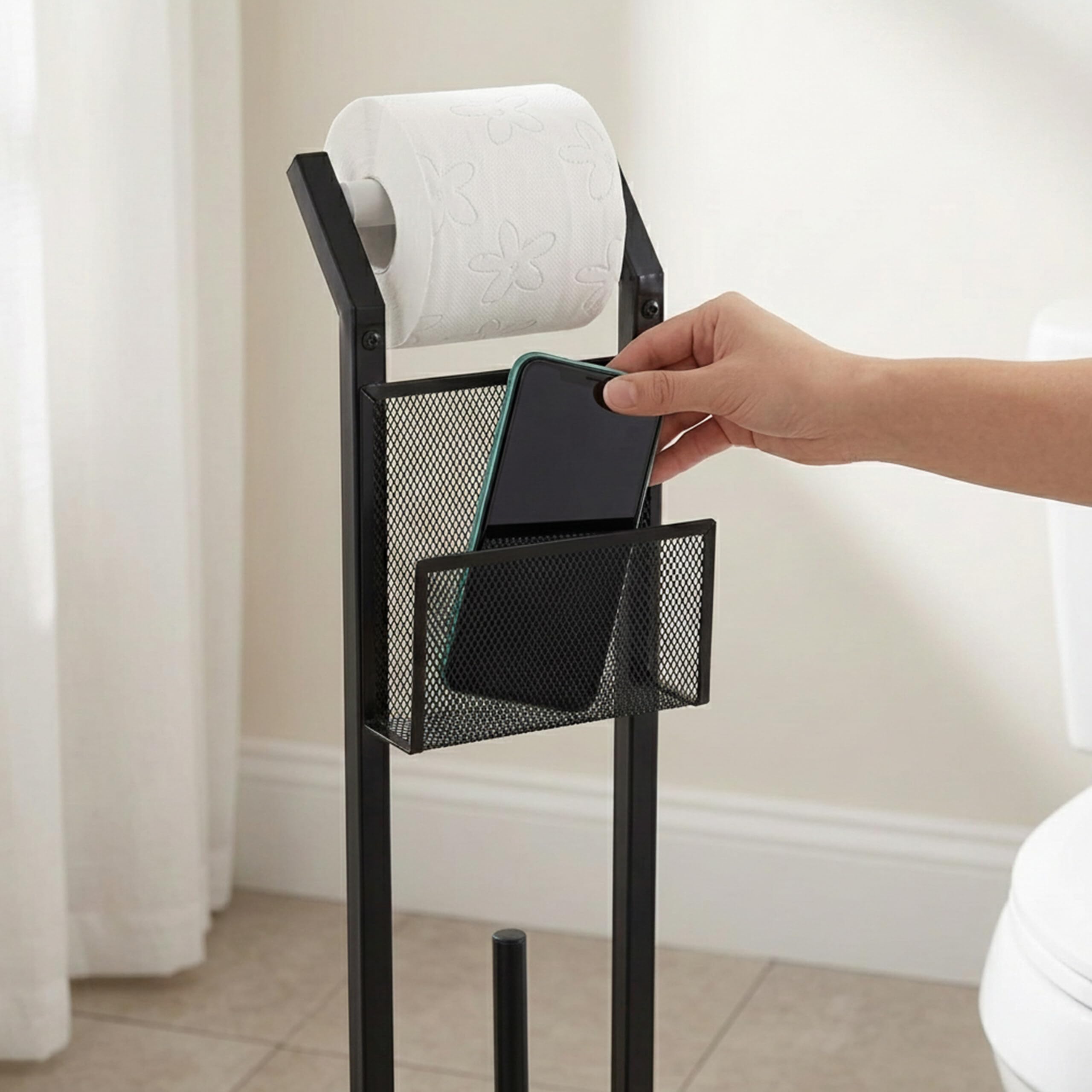 Relaxdays Ensemble WC AV. étagère, Brosse WC et dérouleur Papier, Support pour Portable, Aspect Bois, H 78 cm, Noir
