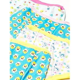 Baby Shark Training Pant Multipacks with Success Tracking Chart & Stickers, Sizes 18M, 2T, 3T, 4T