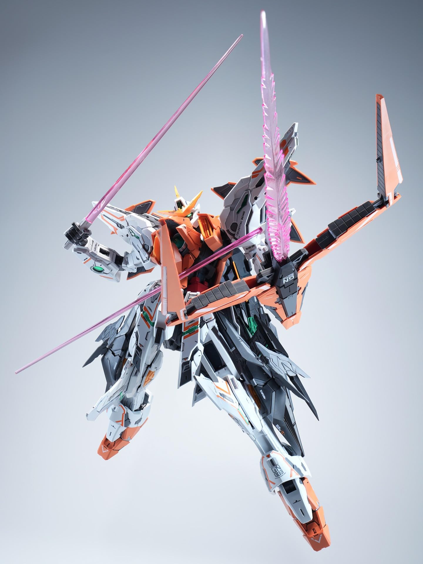 海外製　プラモデル　超兵計画 1/100 覚醒超兵 ハレルヤ Amazon | 超兵計画 1/100 覚醒超兵 ハレルヤ 変形可能 発光 未組立