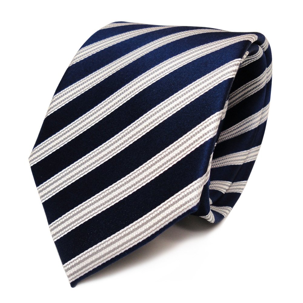 Cravate en soie bleue à rayures pour valoriser votre costume
