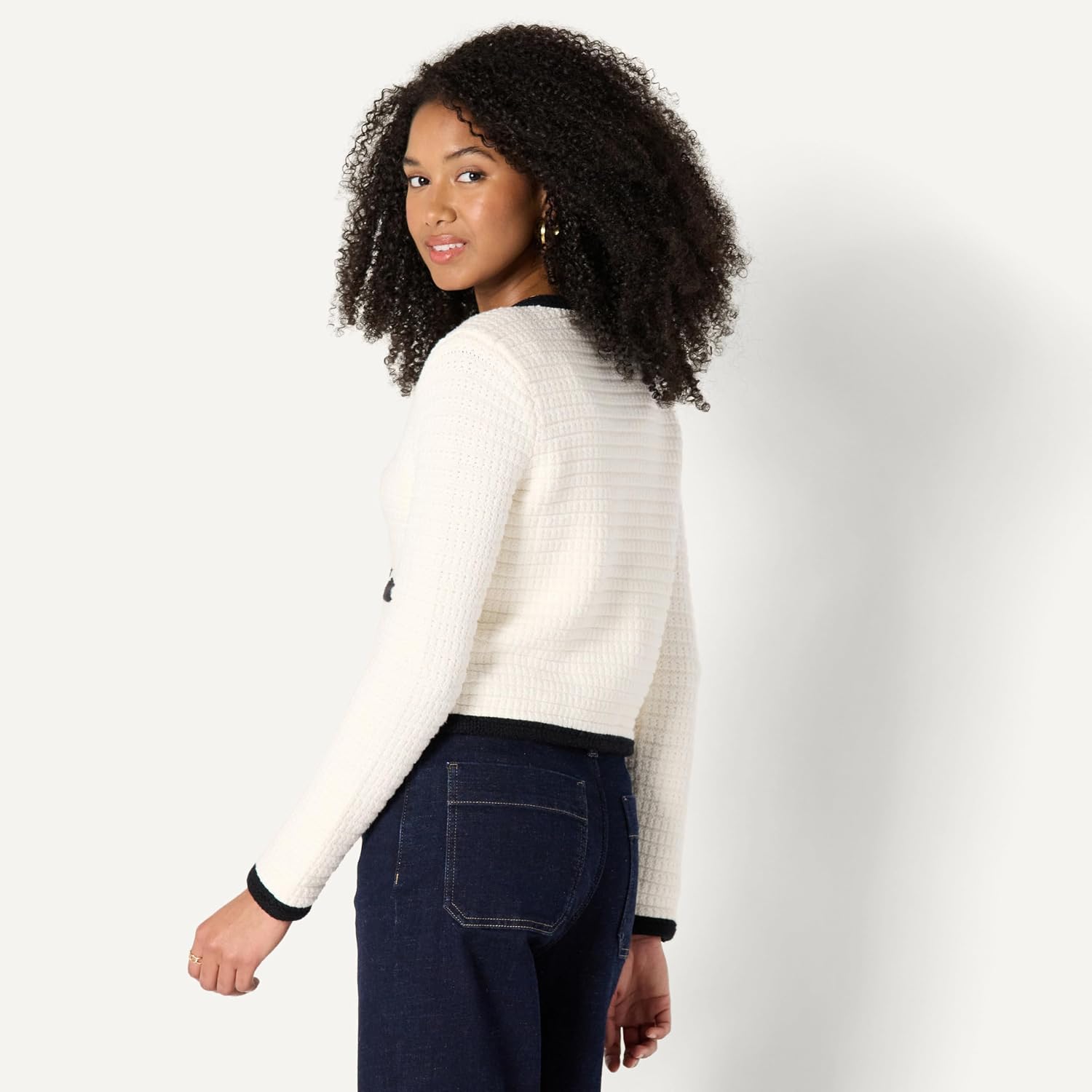 Amazon Essentials Women's Regular-Fit Midweight Cardigan Sweater image 2