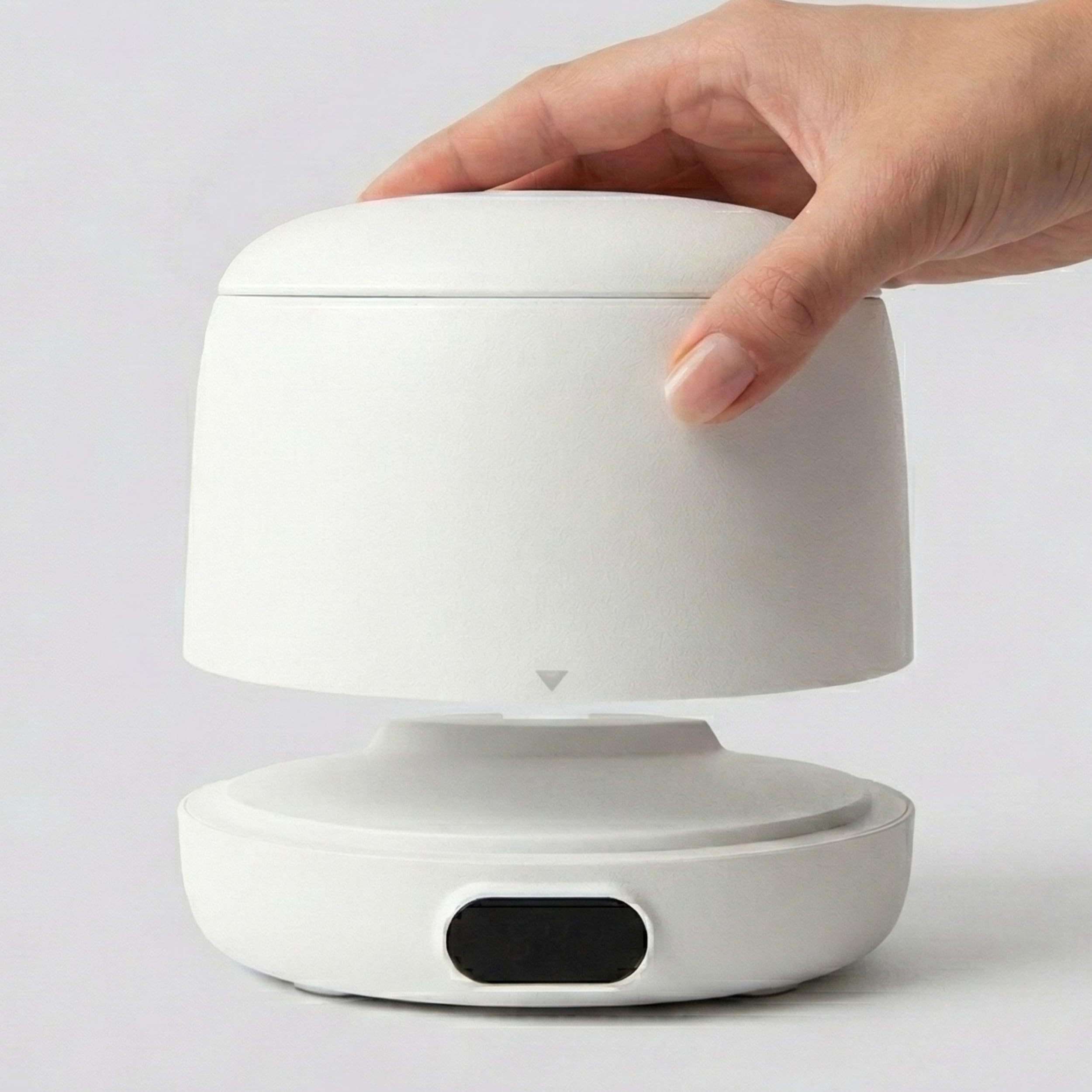Chomper Labs: The Sonic Cleaner Pro - Nettoyeur à ultrasons et UV - Réservoir amovible 45 kHz pour aligneurs, protège-dents, protège-dents, 4 modes de nettoyage (blanc lunaire)
