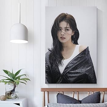 L. Heaton 女性のイメージ画　キャンバスボード 額無し L. Heaton 女性のイメージ画 キャンバスボード 額無し L. Heaton