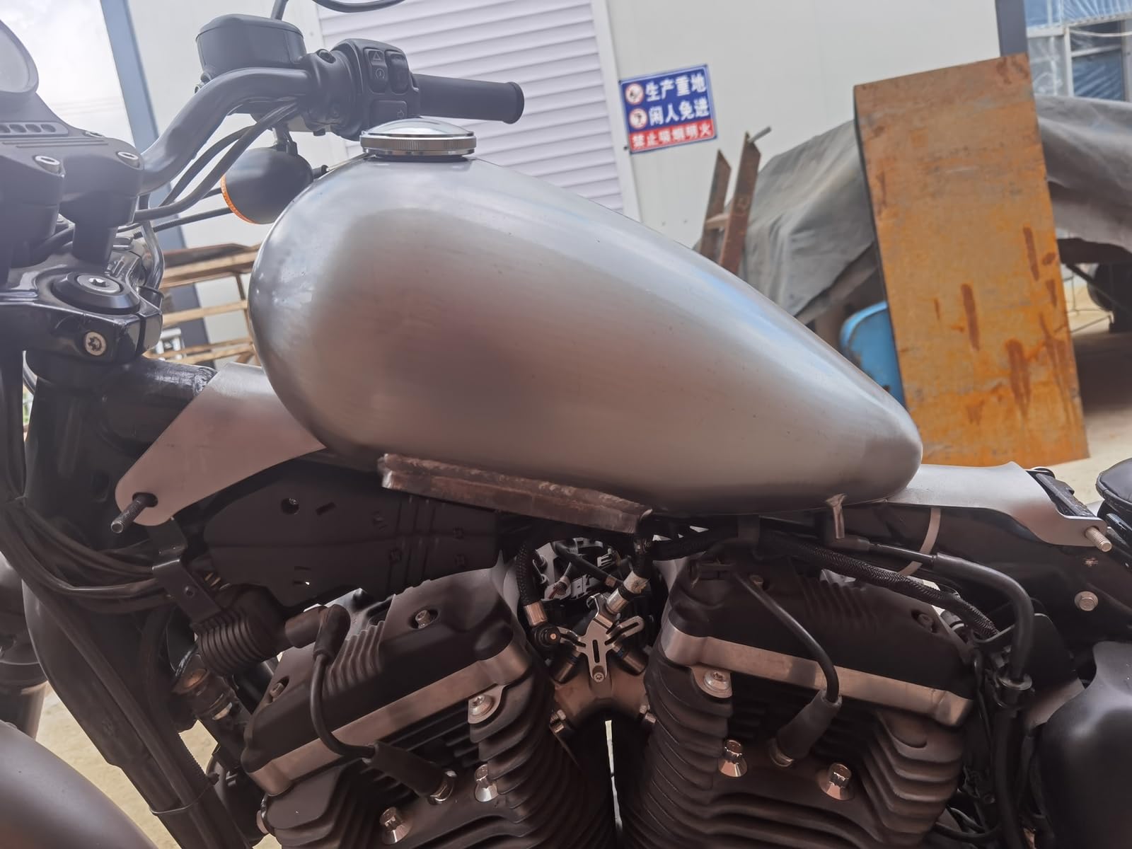 7 L Handmake Motorcycle Petrol Fuel Tank For Harley Sportster XL