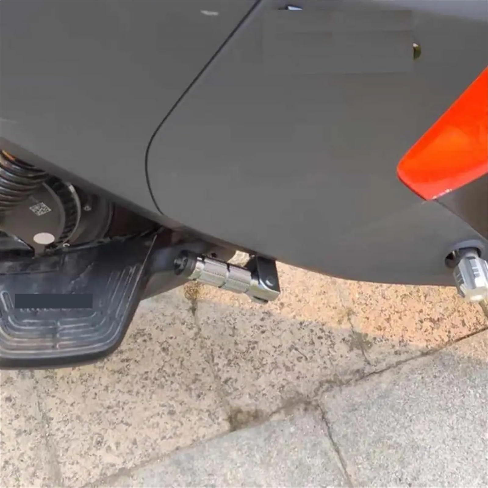 wspornik Pedały Podnóżek motocyklowy 8mm Uniwersalny składany podnóżek kompatybilny z motocyklami, rowerami, pojazdami, motorowerami, kartami, skuterami(Red)