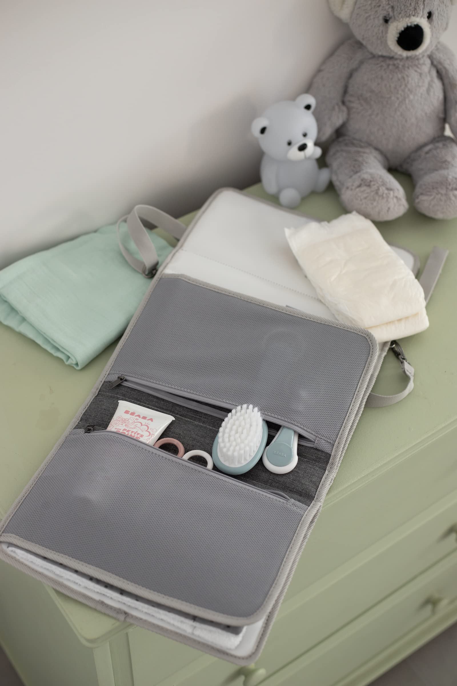 Béaba Organizador de pañales, bolso de pañales, cambiador, Alfombrilla de cambio lavable, 100% algodón, Gris chiné