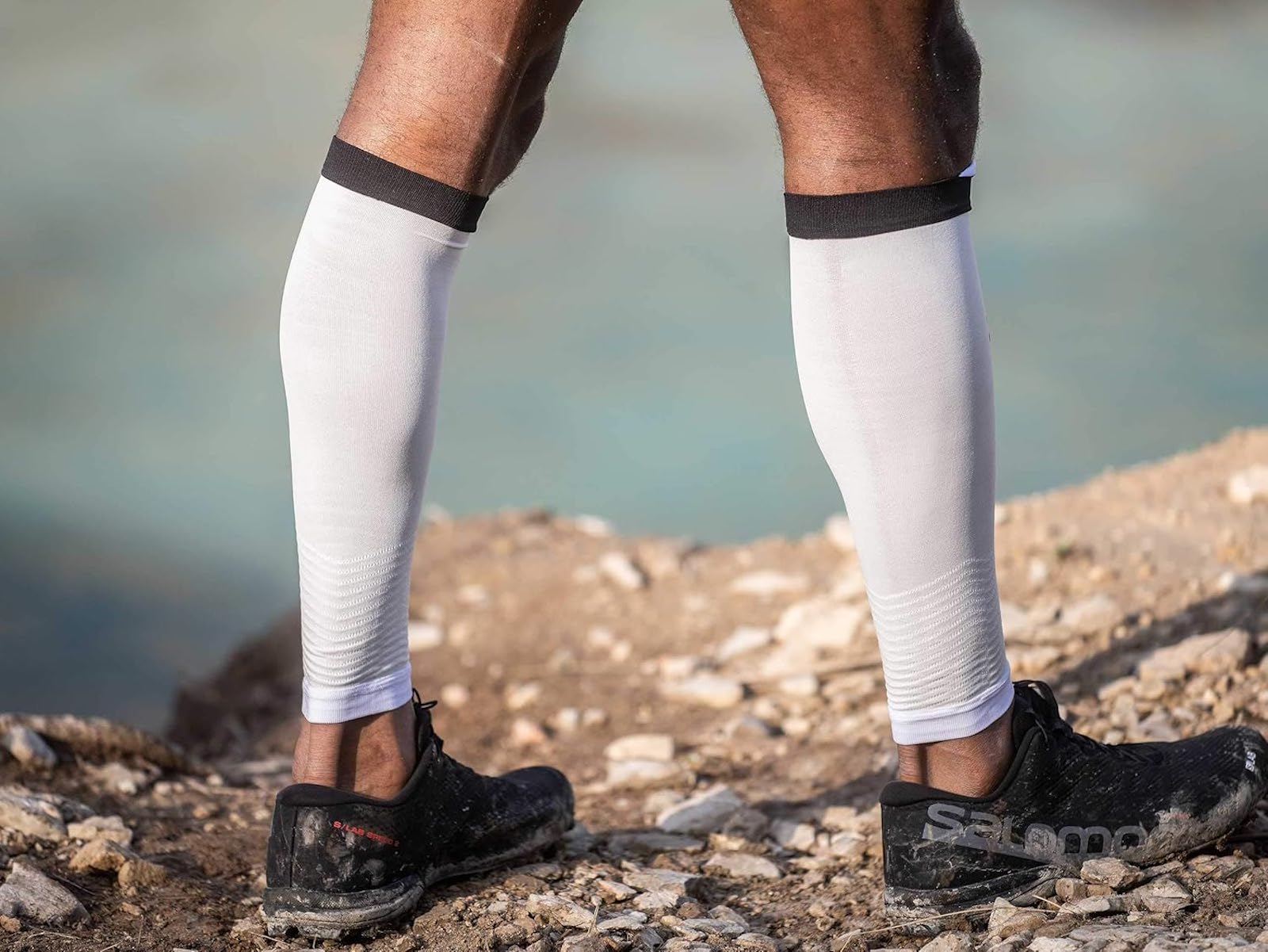 Compressport R2V2 - Manga de compresión para las pantorrillas - Protección muscular, rendimiento y recuperación para el deporte - Ultraligero y anti-fatiga - Correr, Ciclismo, Trail y Triatlón