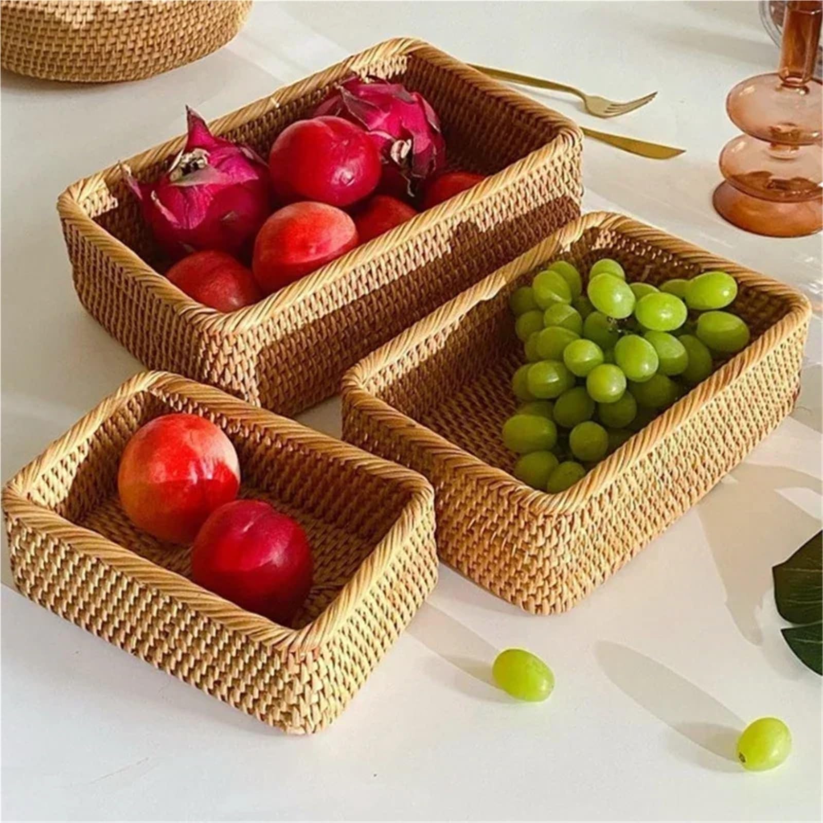 Handwoven Rectangular Rattan Wicker Basket Fruit Tea Snack Bread Picnic Storage Box Kitchen Supplies pour l'organisation de la Maison(30x20x9cm)