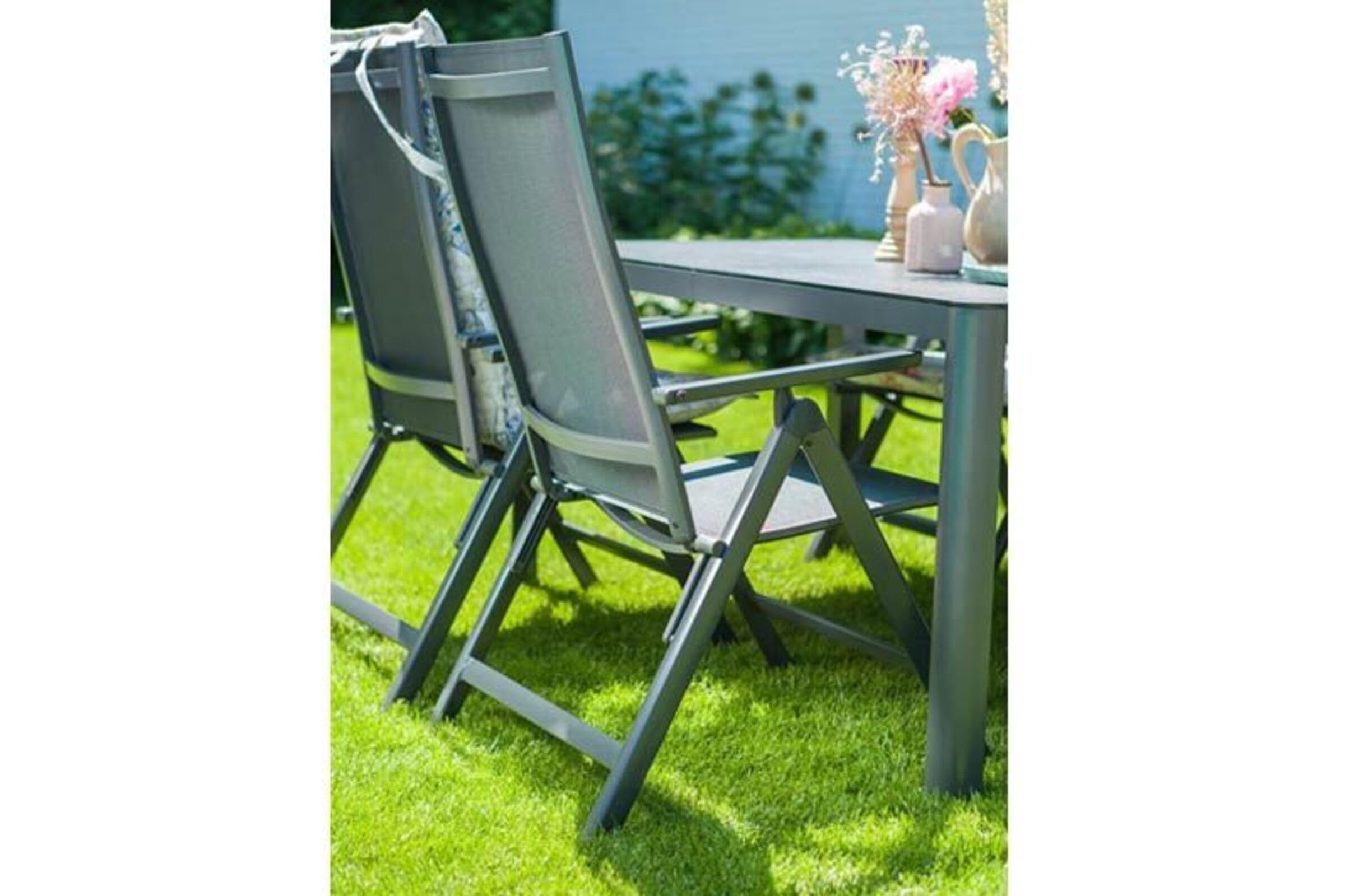 Hartman Aruba stilvoller Multipositionssessel in Xerix und Anthrazit, solides Aluminiumgestell, Sitzfläche aus hochwertigem Textilen, 73 x 62,5 x 112,5 cm, Rückenlehne 7-Fach verstellbar, wetterfest