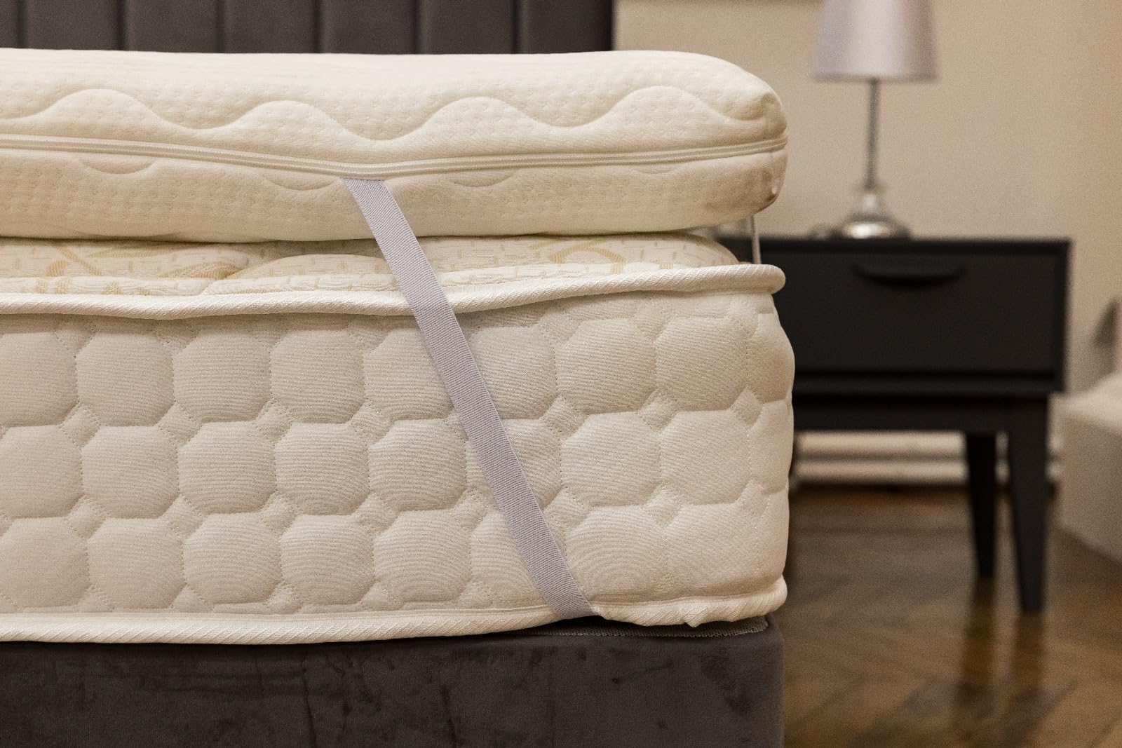 DFI Beds Luxury Foam Mattress Topper 90mm - Extra Deep 3.5 Inch Thick Mattress Topper, Fluffy & Breathable Foam - King Size 150cm x 200cm