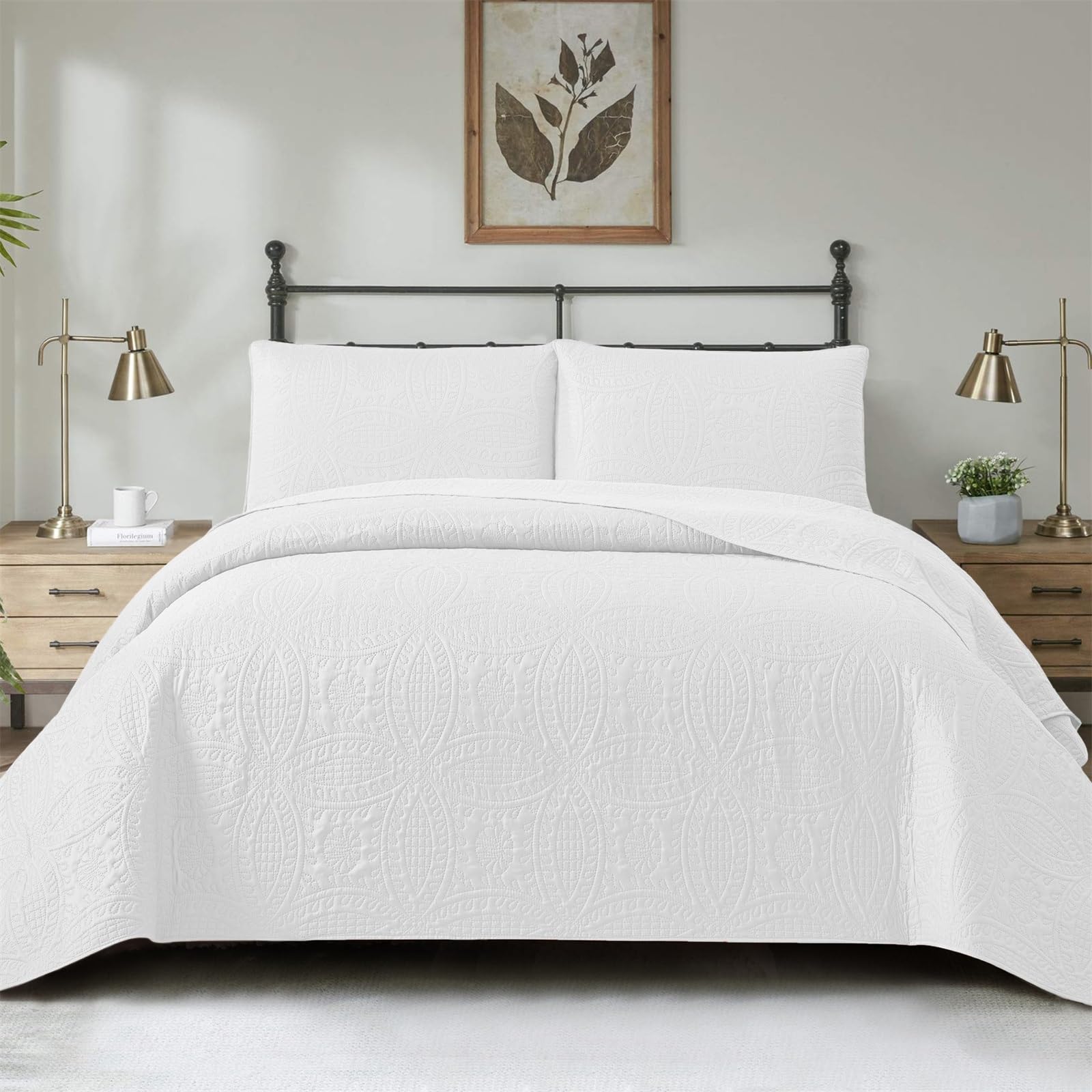 BQUJSML 3-Piece Bedspreads Quilted Double Bed Throws Reversible Embroidered Cotton Coverlet Lightweight Bed Cover Solid Color King Size Bedspread Quilt with 2 Pillowcase(White,240 * 260cm)