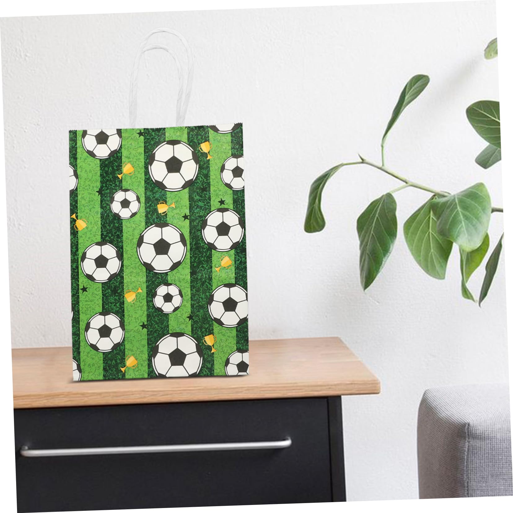 SHINEOFI 96stücke Fußball Party Geschenktüten Kraftpapier Handliche Geschenkverpackung Für Kindergeburtstage Sportveranstaltungen Und Feiertage Und Leicht Für Und Mitgebsel