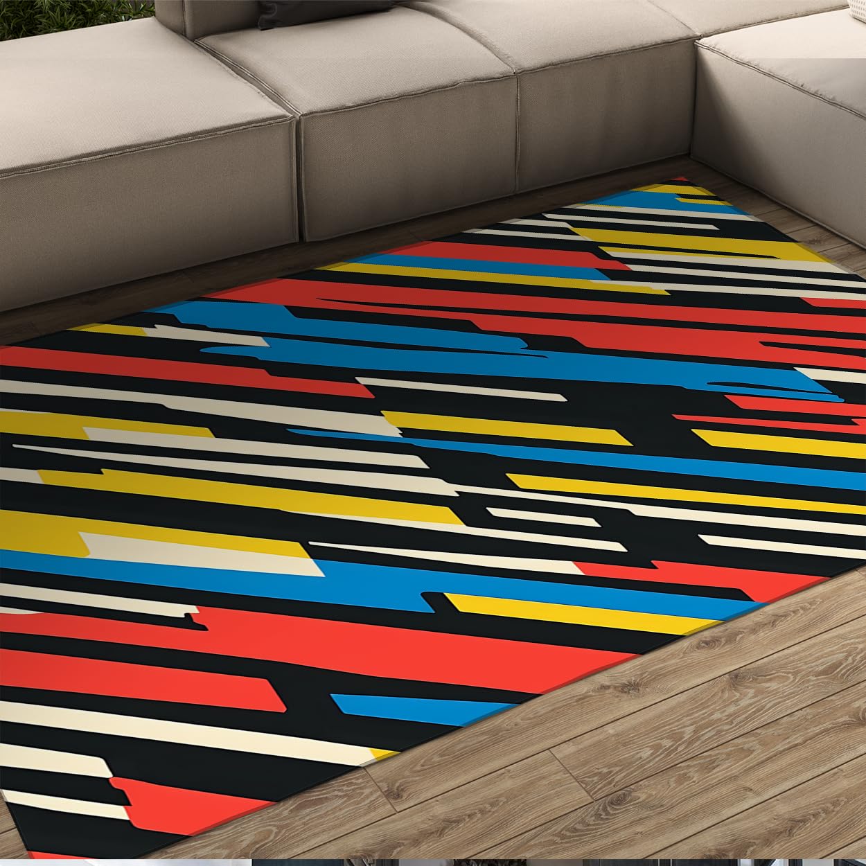 Tapis géométriques à poils bas pour illuminer le salon familial en noir et blanc