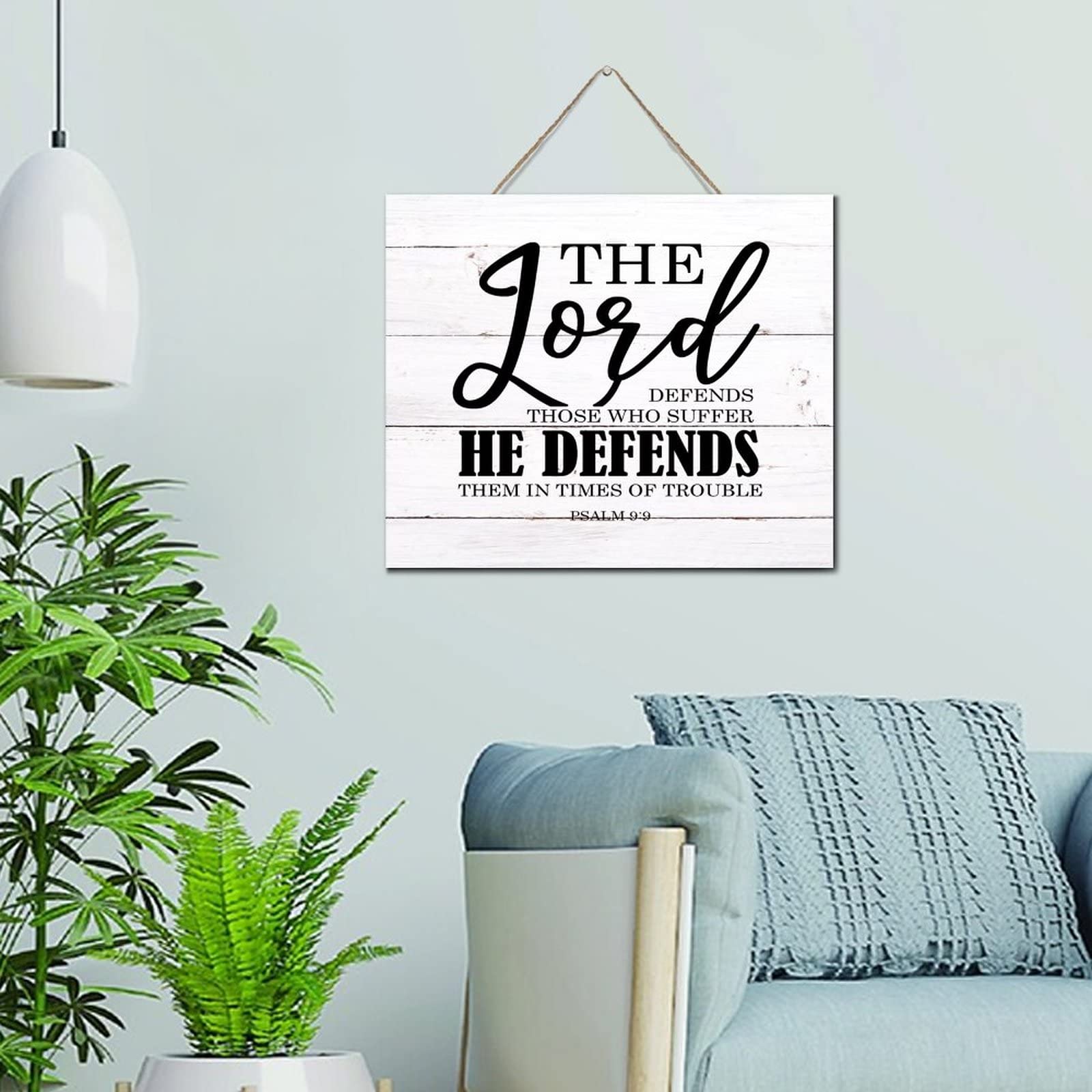Décoration murale rustique en bois The Lord Defends Plaque chrétienne de salon 25x30 cm