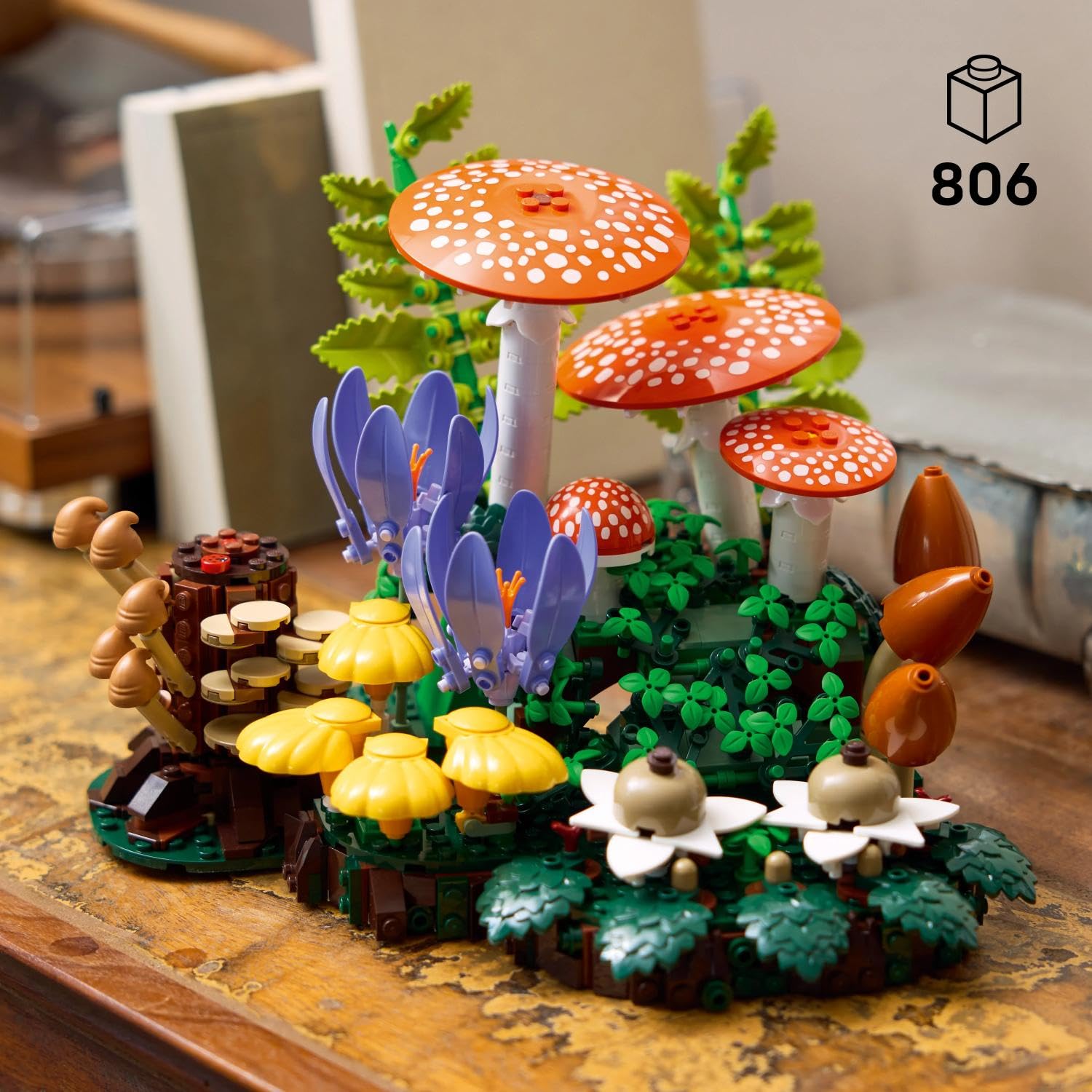 LEGO Botanicals Funghi del Bosco - Set di Piante Artificiali per Adulti con un Fungo Velenoso e Fiori Finti - Decorazione per la Camera da Letto o per il Soggiorno - Idea Regalo Fai da Te - 11505