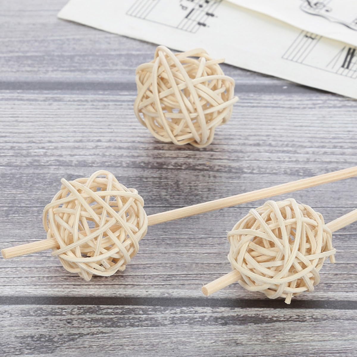 Toyvian Lot de 20 Boules de Rotin 3 Cm Naturelles Beige, Recharge Diffuseur de Parfum en Osier, Remplisseurs de Vase pour Décoration D’aromathérapie Intérieure