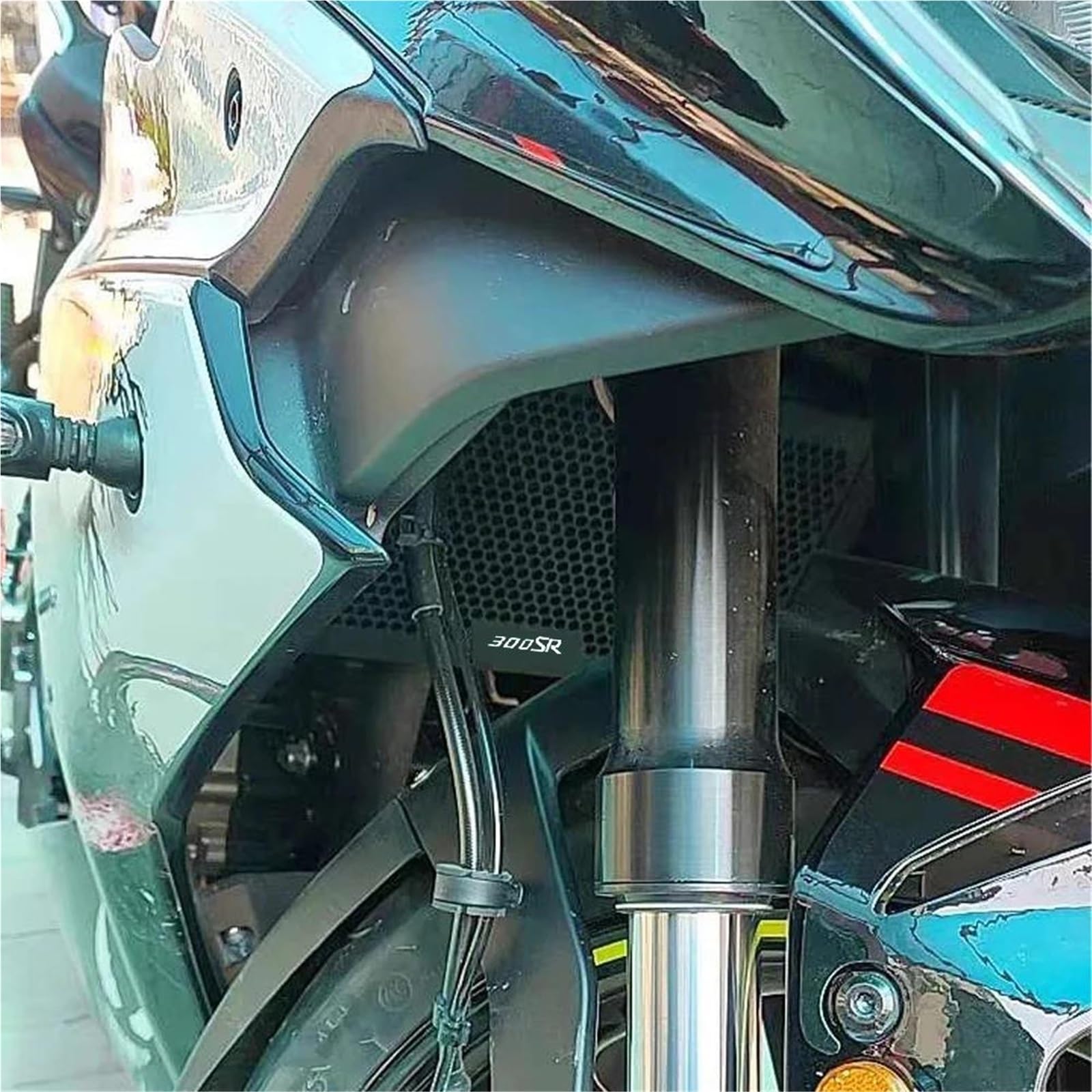 Ochrona chłodnicy motocyklowej Akcesoria Motocyklowe Osłona Osłony Chłodnicy Do Motocykli CFMOTO CF MOTO 300SR 300SS SS300 SR300 2020-2025 Kratki motocyklowe(300SR LOGO)