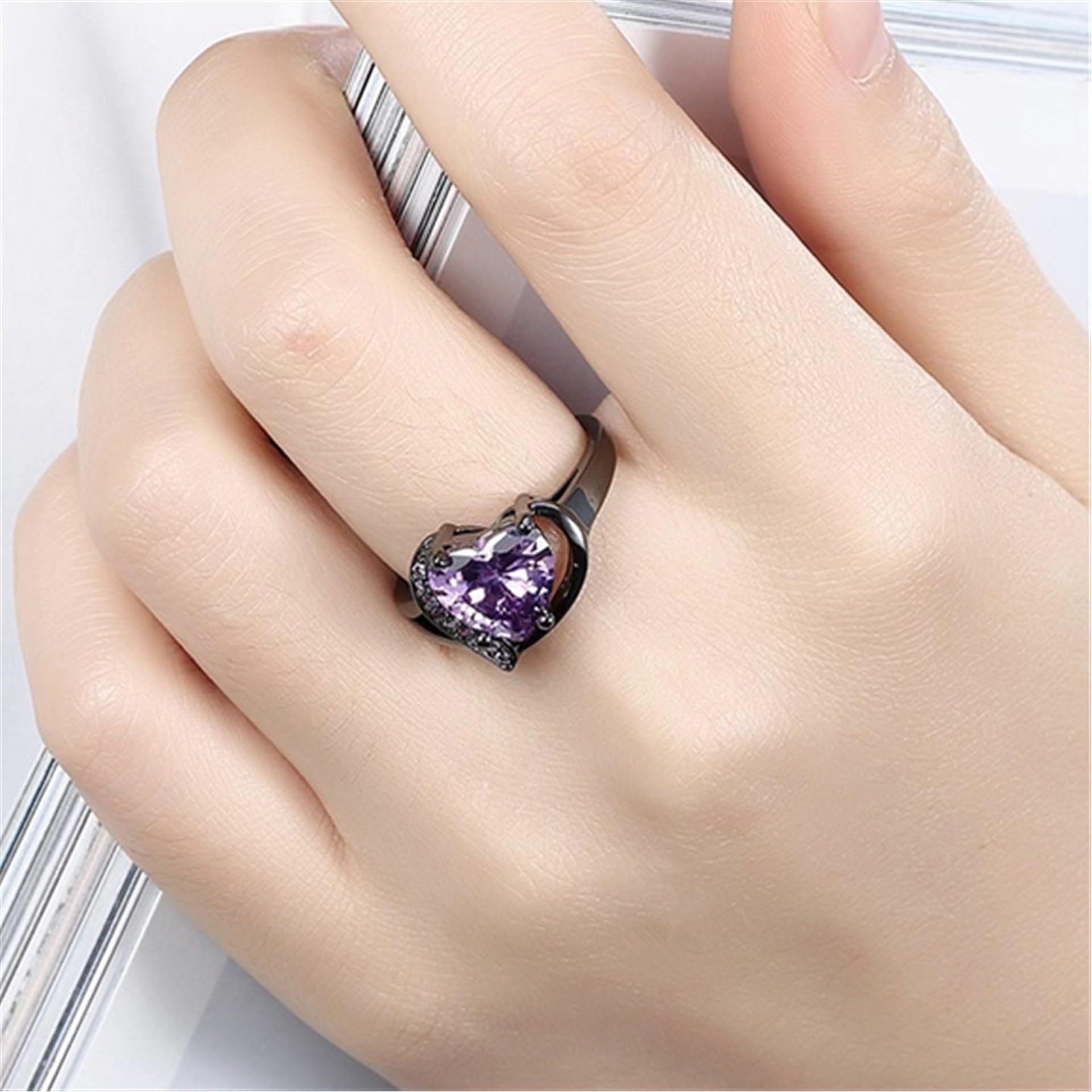 Juego de anillos de compromiso para parejas grabados personalizados, anillos de compromiso con corazón de circonita cúbica, dragón celta para anillos de boda a juego