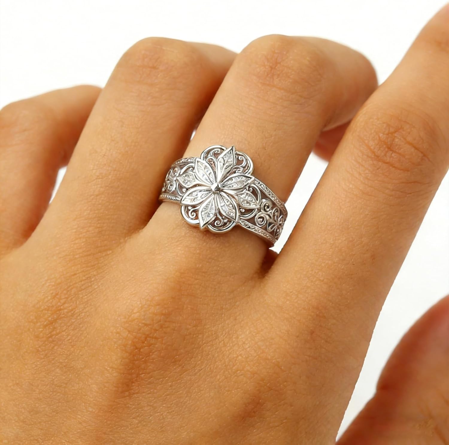 925 Sterling Silver Floral Filigree Ring for Women 14K Gold/Silver Plated,Vintage Classic Flower Statement Ring Jewelry Gifts for Her,Dainty Promise Ring for Anniversary Wedding Engagement Daily Size:6-10