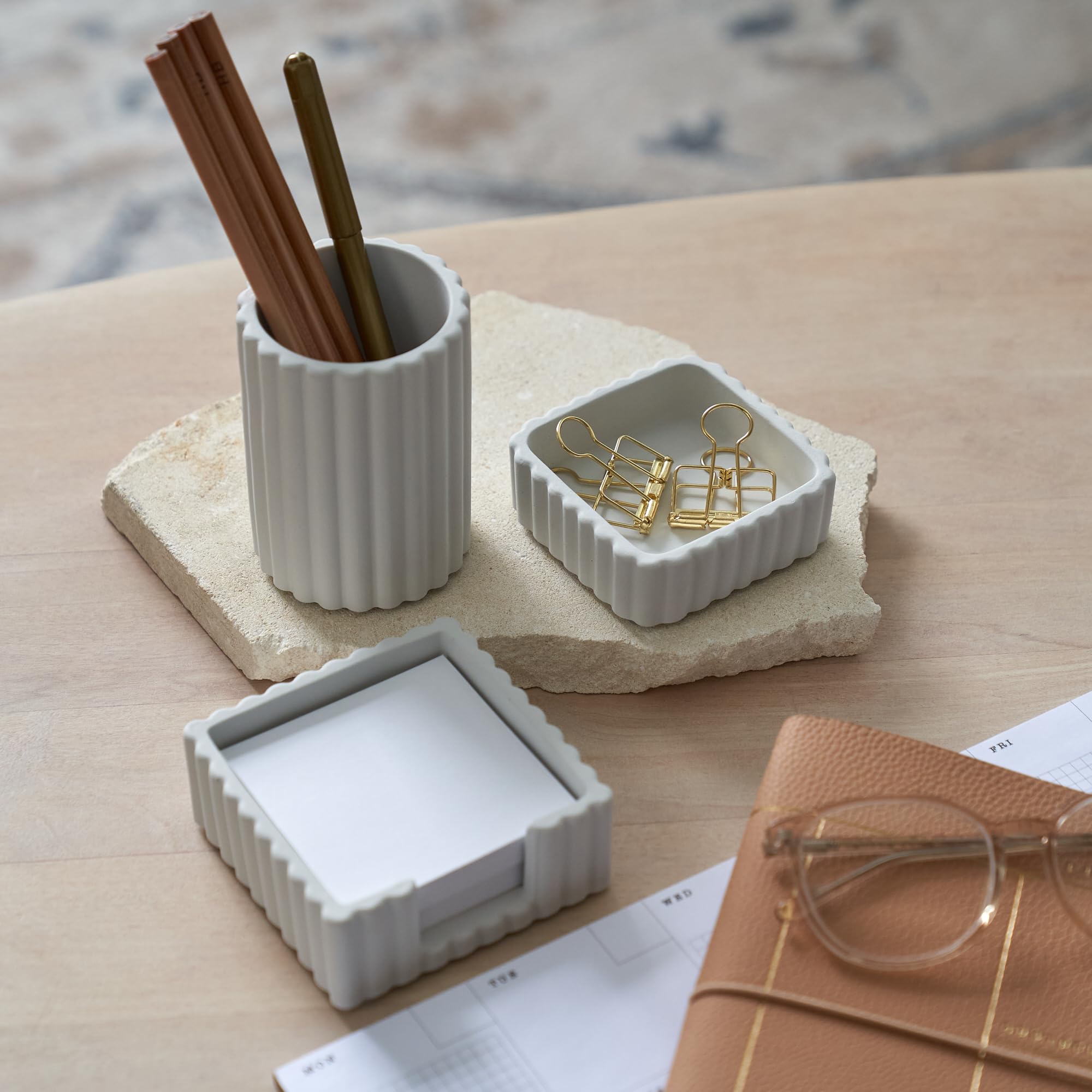 KIBAGA Set di 3 accessori da scrivania estetici moderni, eleganti organizer in cemento per penne e forniture per ufficio, un'aggiunta carina e funzionale all'arredamento del tuo spazio di lavoro