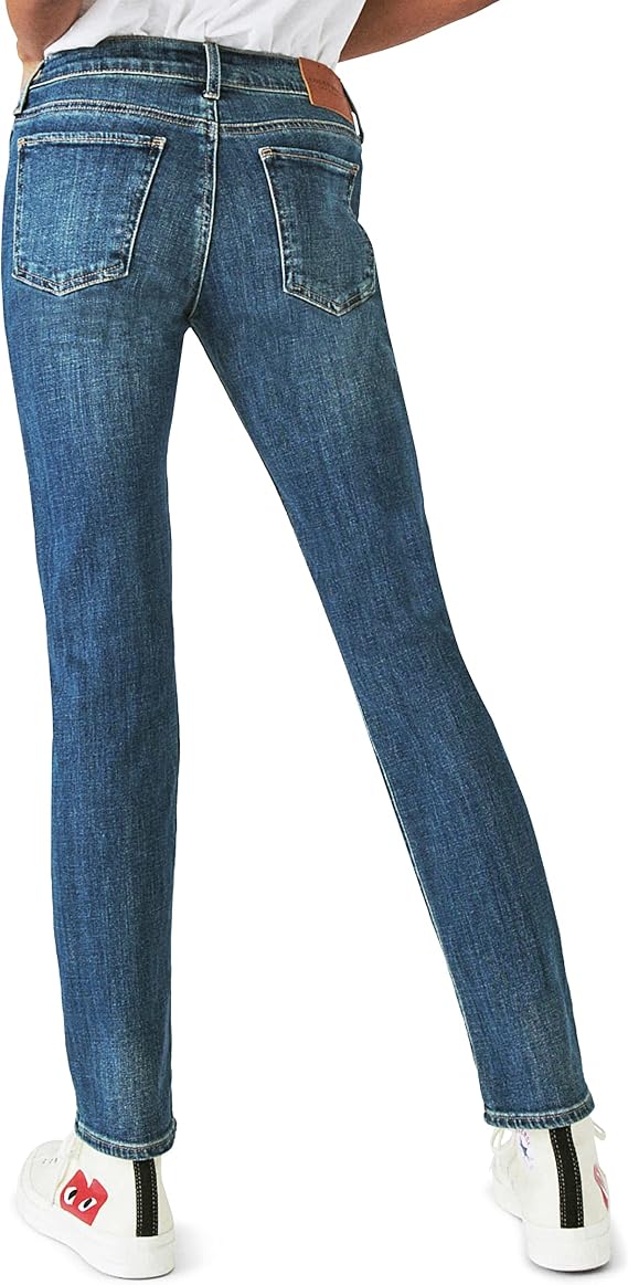 Mid Rise Sweet Straight Jean 