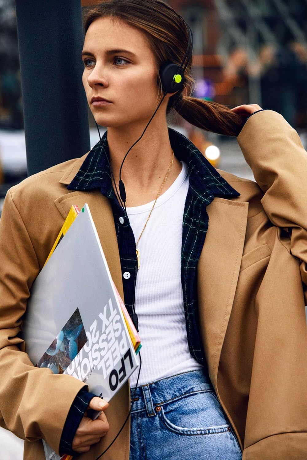 Aiaiai Tracks Auriculares Supra-aurales galardonados con Mini Jack de 3,5 mm, Sonido Full-Spectrum, Control Remoto de un botón con micrófono y Diadema de Aluminio