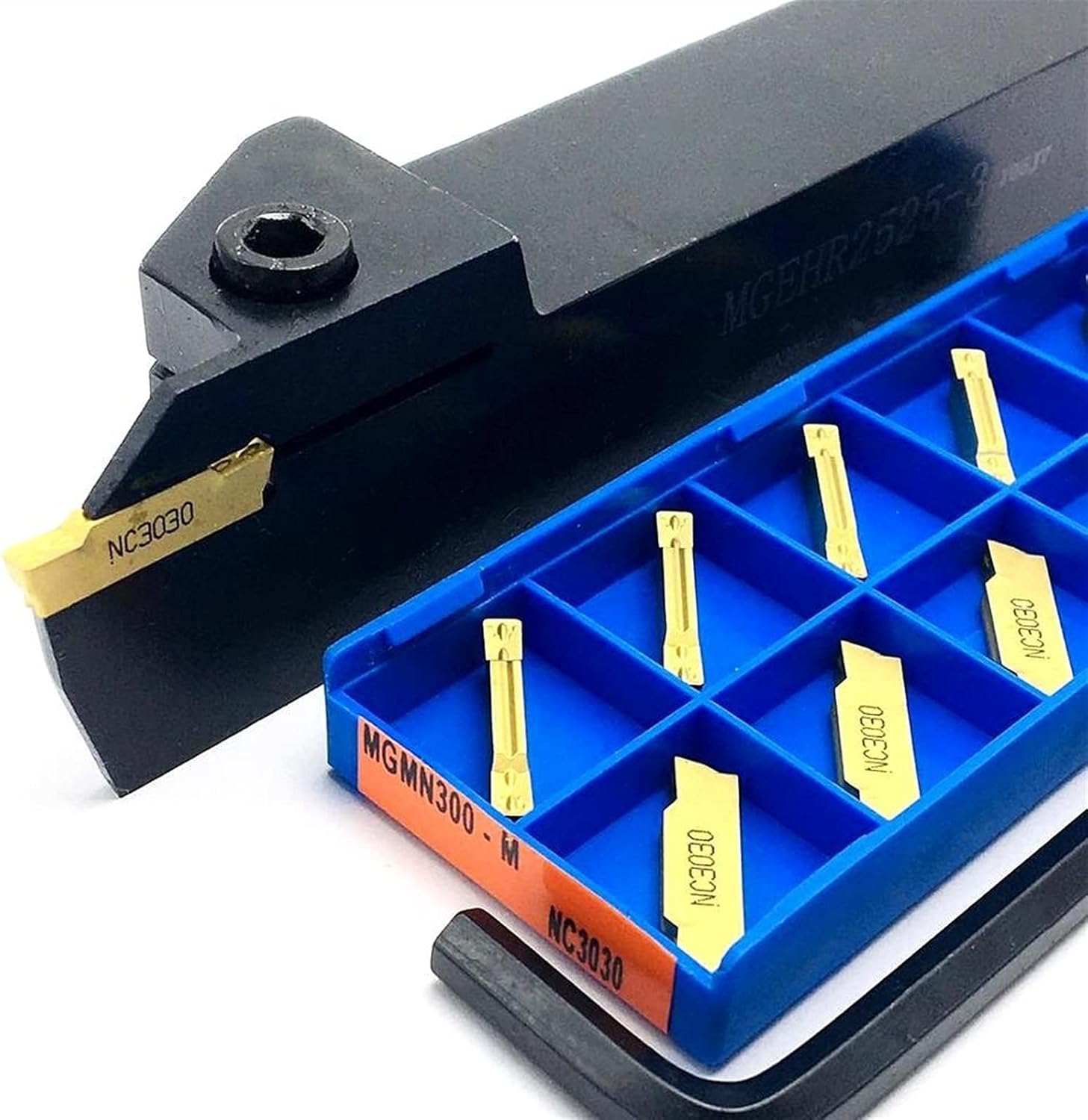 旋削工具ボーリングバーセット、1 MGEHR1212-2 ツールホルダー 10 MGMN200 超硬インサートおよび 1 L レンチ  21ピース10mm合金鋼旋削工具ホルダー旋盤ボーリングバー+超硬インサート+レンチセット耐久性 旋削工具 LPLHZHGVCT(売店)  12mmのシャンク4の7セット5HRC。半 ... 旋盤 バイト 旋削チップ スロッティングツールホルダー MGEHR1010 MGEHR1212 MGEHR1616 MGEHR202