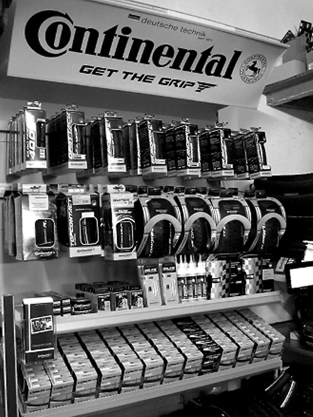 Continental Hermetic Plus Bike Tubes Tour 28-700x32-47c Inner Tubes - 40mm Auto/Schrader Valve (Pack of 2 Tubes)