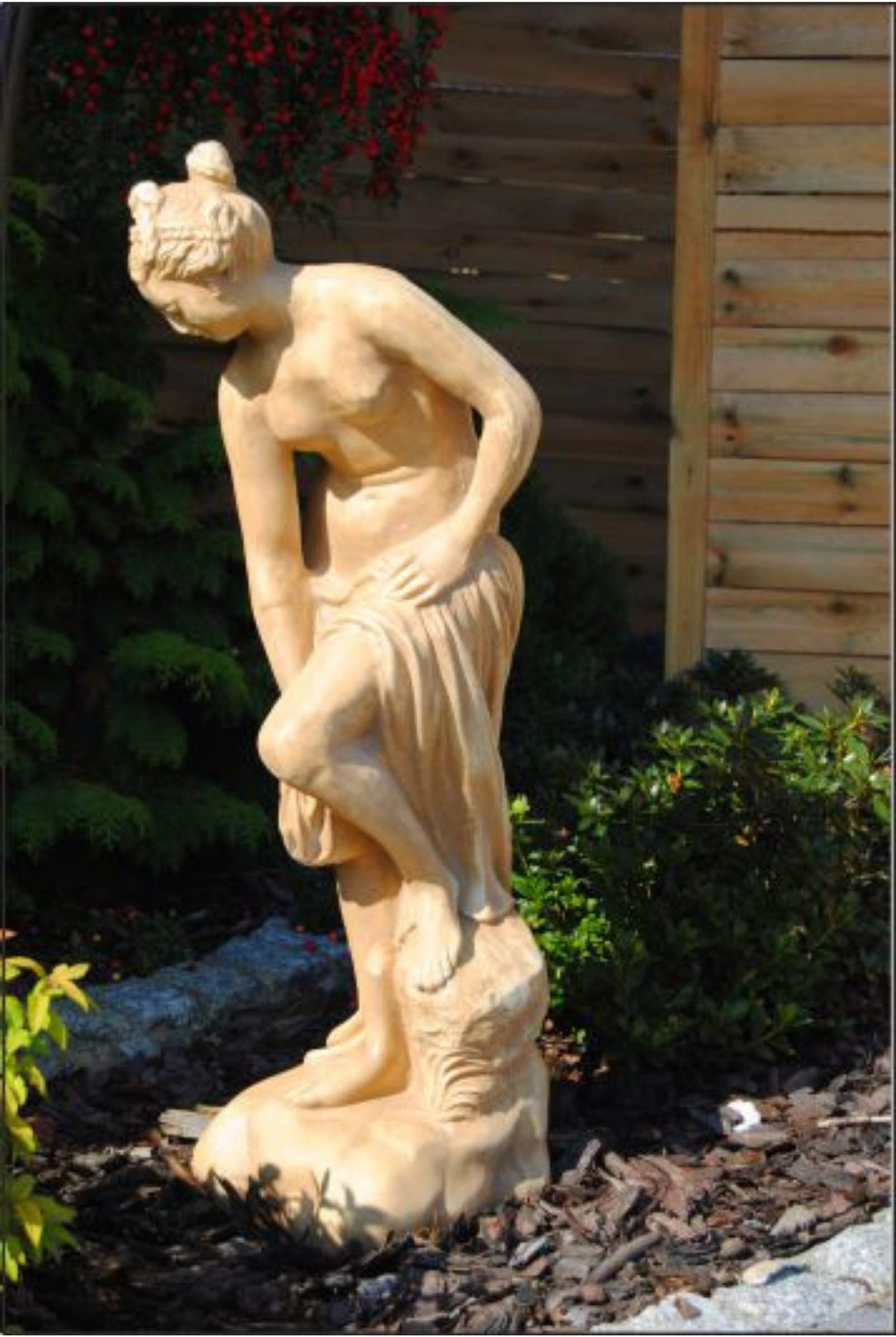 Figurine de jardin Celia femme au bain en résine haute finition pour décoration extérieure