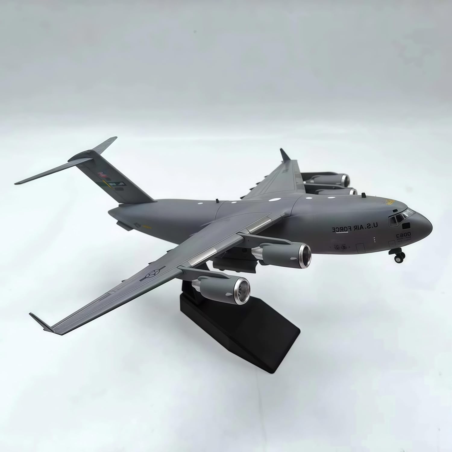 C-17 Transport Aircraft Model 1/200 Scale Aircraft Kit Metal Diecast C17 Airplane Model for Collection and Birthday Gift