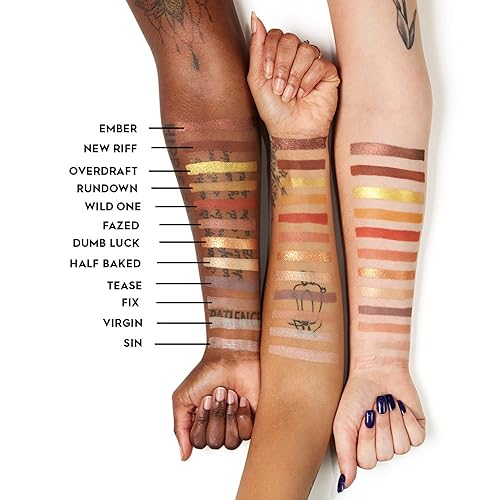 Miniatura 3 de Urban Decay Sombra de ojos compacta 247  Maquillaje de ojos galardonado y de larga duración  Hasta 12 horas de uso  Ultra mezclable color pigmentado