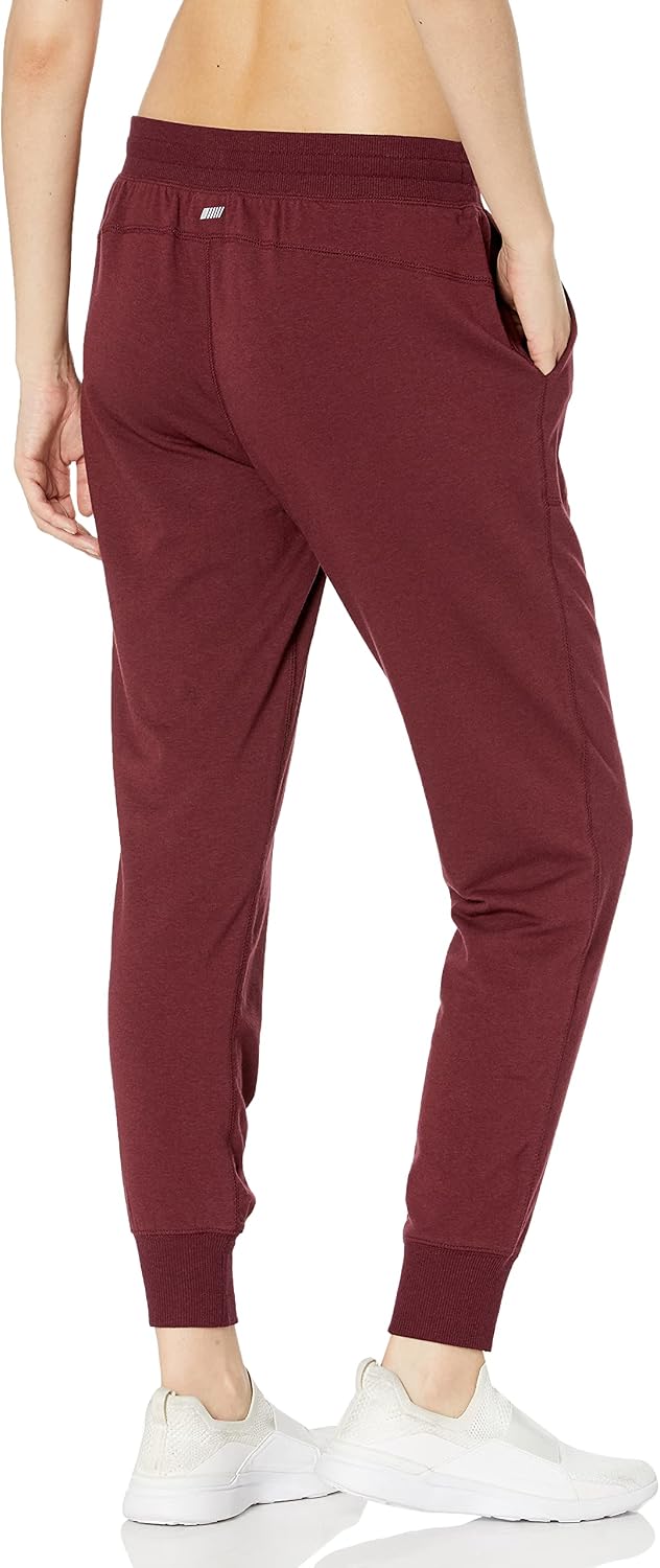 Amazon Essentials Women's Studio Terry Relaxed-Fit Jogger Pant