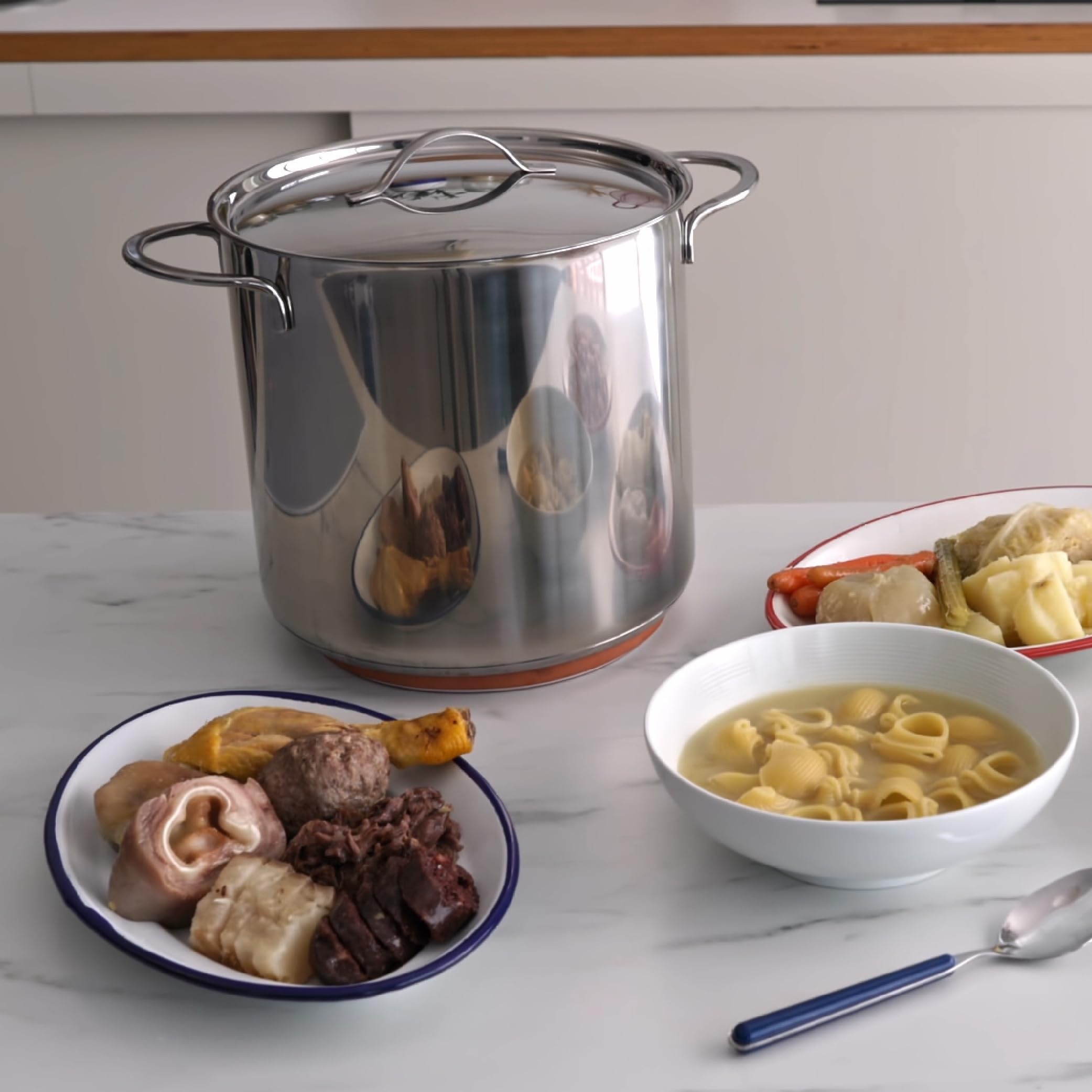 IBILI - Olla super alta con tapa noah, 22 cms, Acero inoxidable 18/10, Apta para induccion