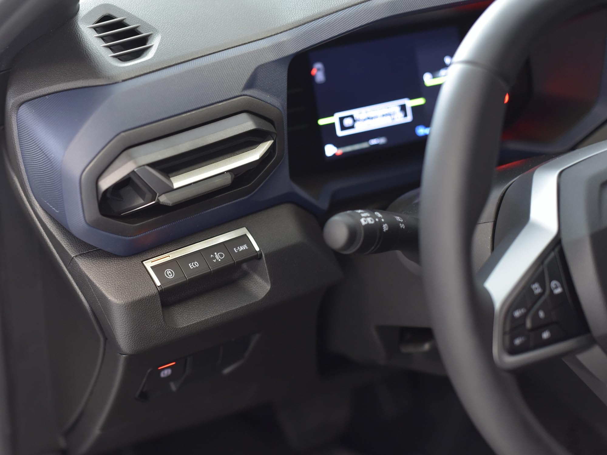Couvercle En Acier Pour 2024+ Dacia.Duster III 3 (P1310) | Décoration Commutateurs - 1 voyant lumineux | 1 Pièce Inox Essential Expression Journey Extreme DUSTER Tuning Accessoires