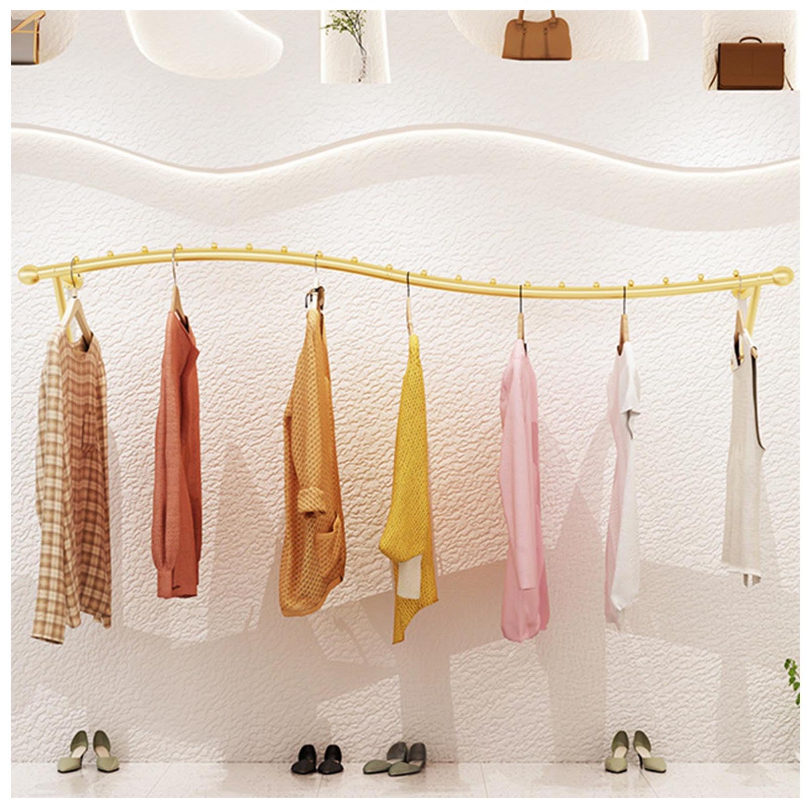 Robuster, Wandmontierter Kleiderständer Aus Goldfarbenen Rohren Mit Vielseitigen Metallstangen, Ideal Für Kleiderschränke, Garderoben Und Aufbewahrung In Waschküche Und Kleiderschrank. Silberfarben,