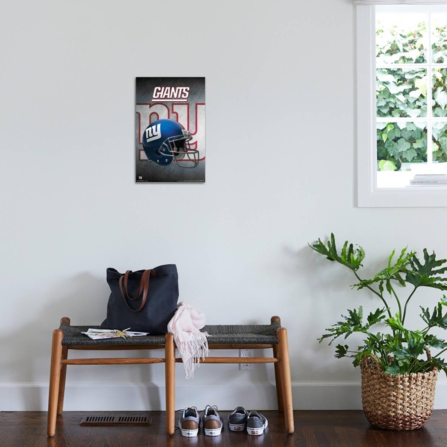 Trends International NFL New York Giants - Helmet 16 Canvas Wall Poster